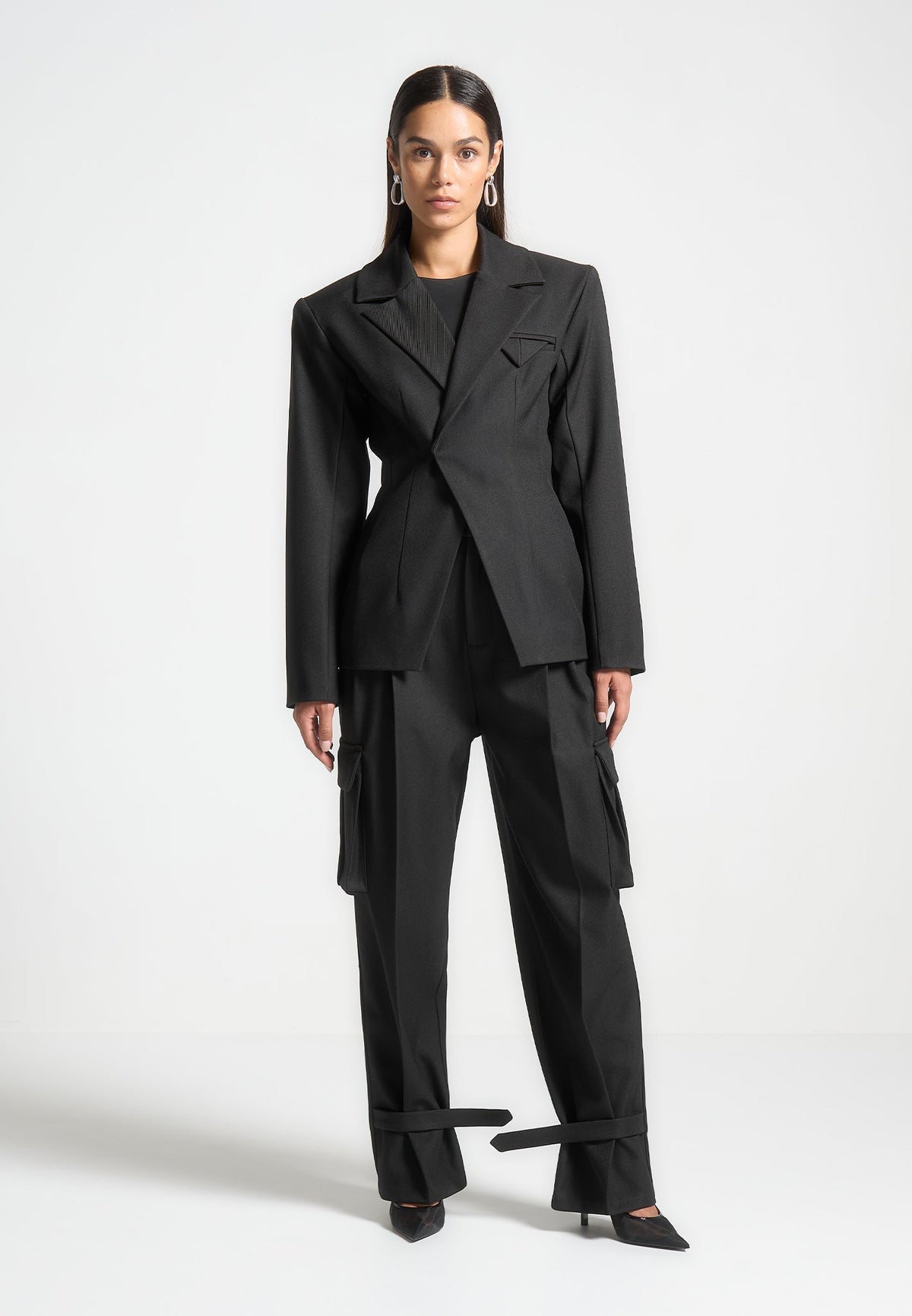 D⁠anielle - Tailored Pleated Cargo Pants - Black