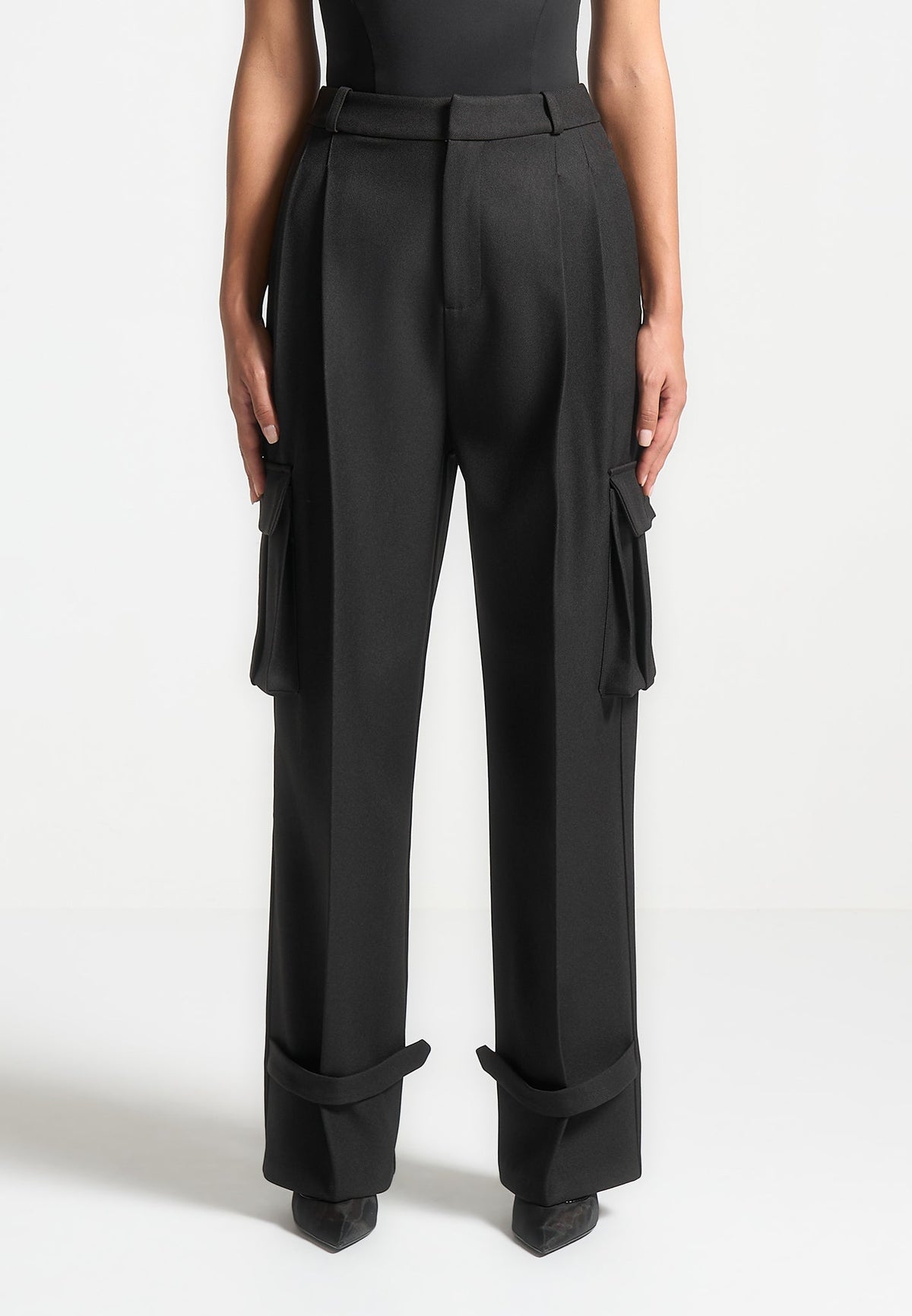 D⁠anielle - Tailored Pleated Cargo Pants - Black