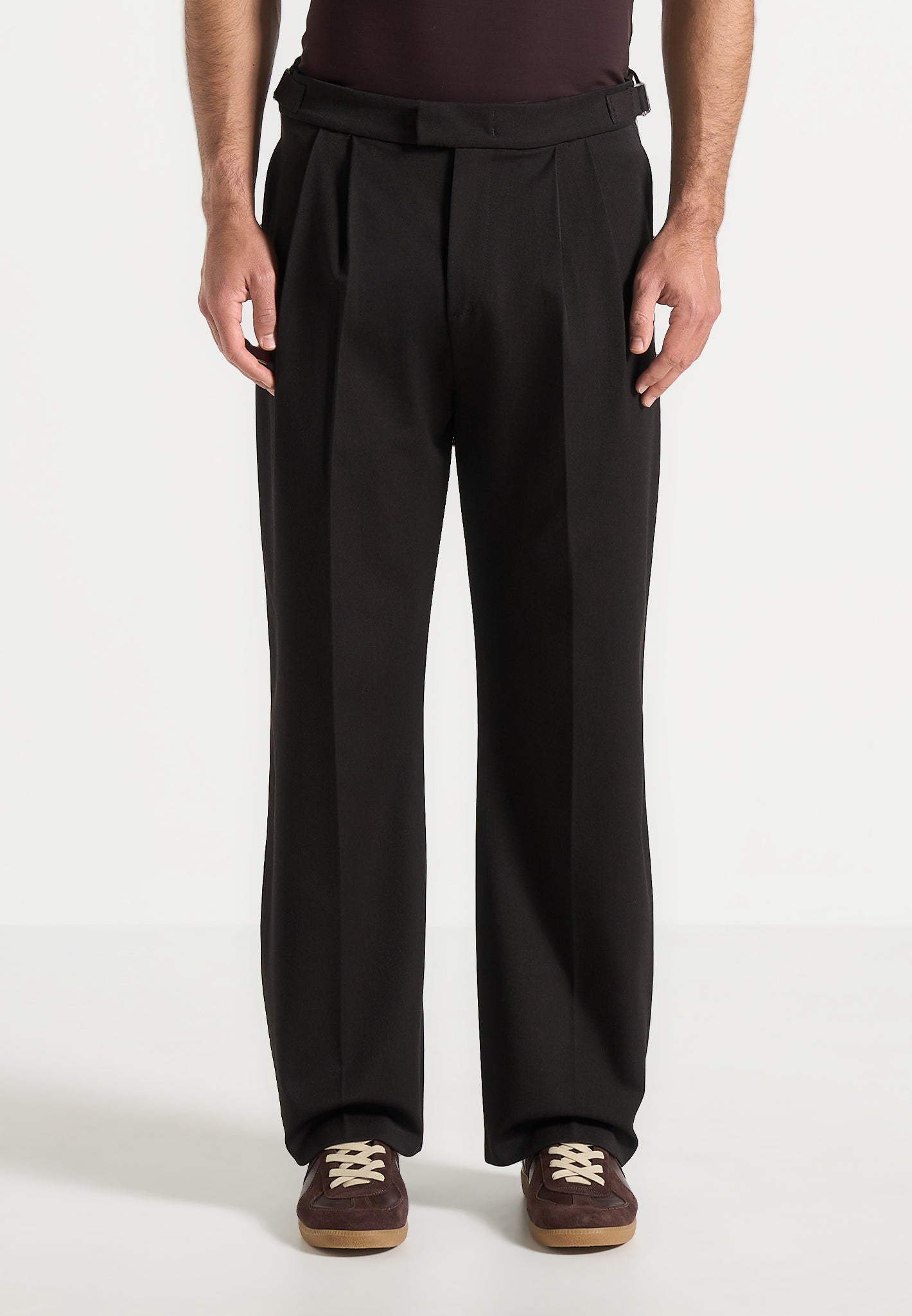 Pierre - Relaxed Fit Textured Twin Pleat Tailored Trousers - Brown