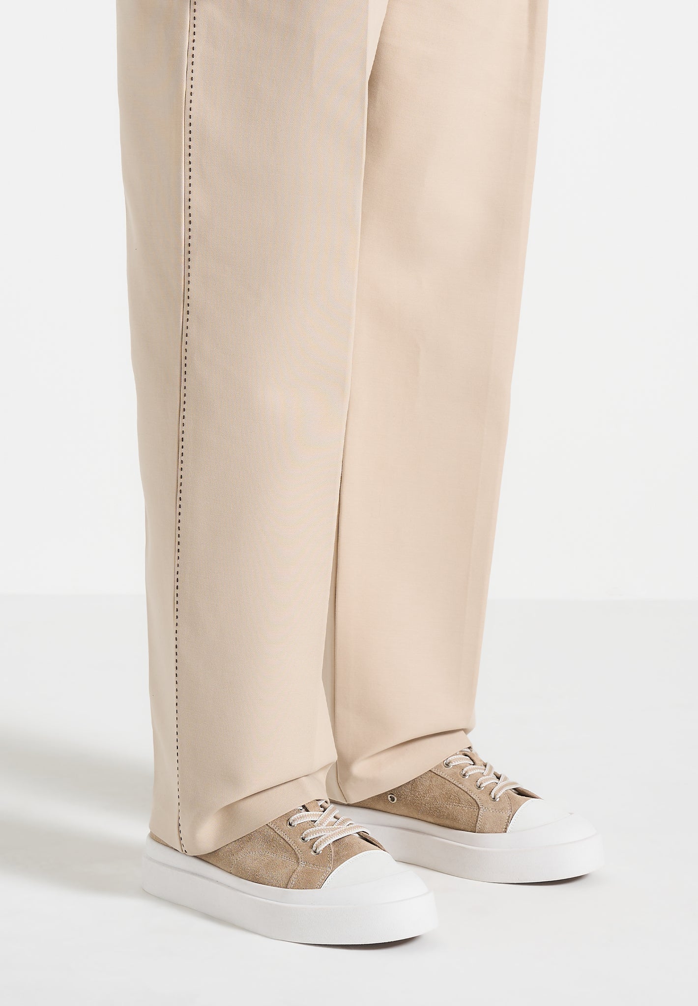 mens-vienna-suede-contrast-stitch-sneaker-beige 