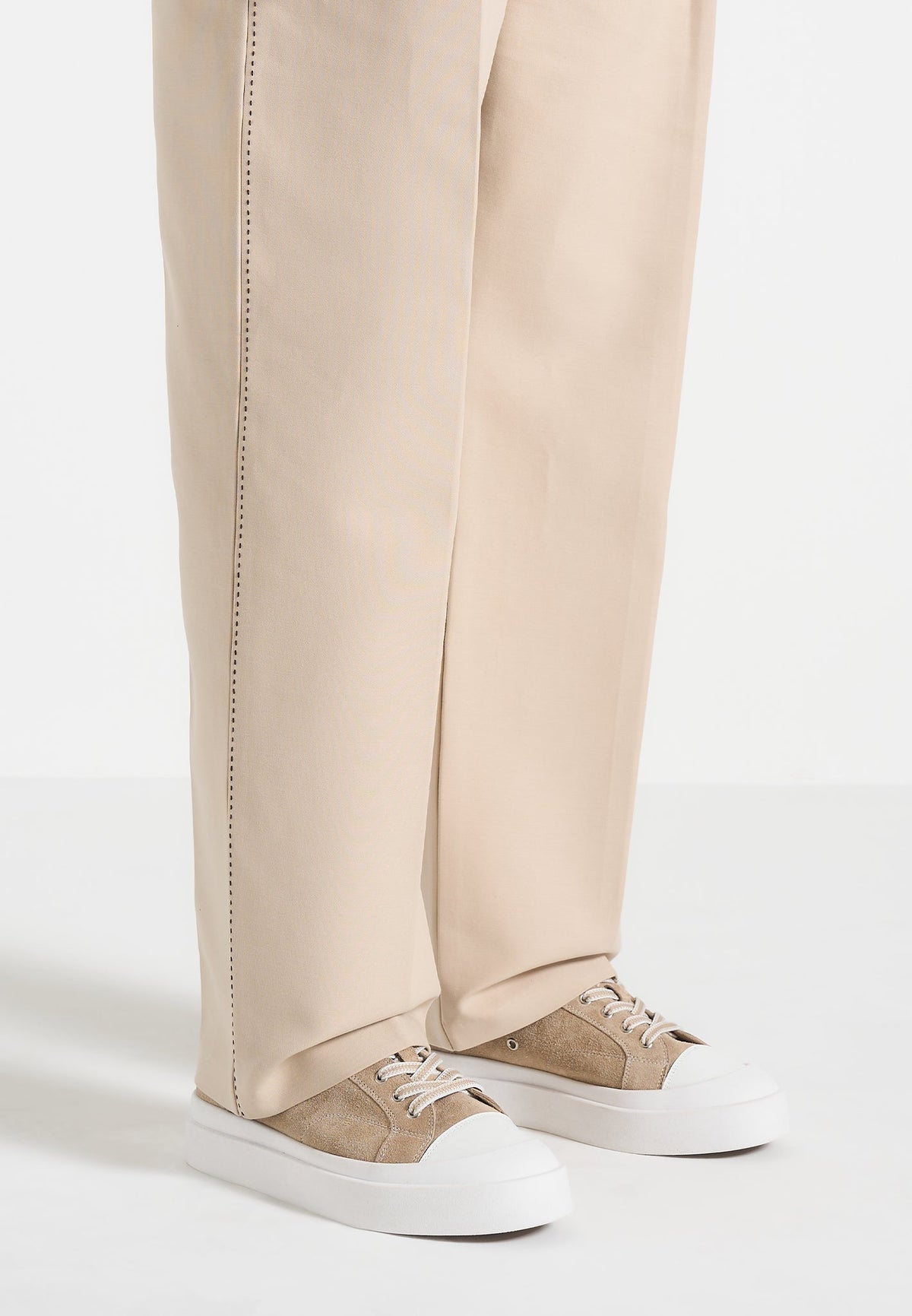 Men's Vienna - Suede Contrast Stitch Sneaker - Beige