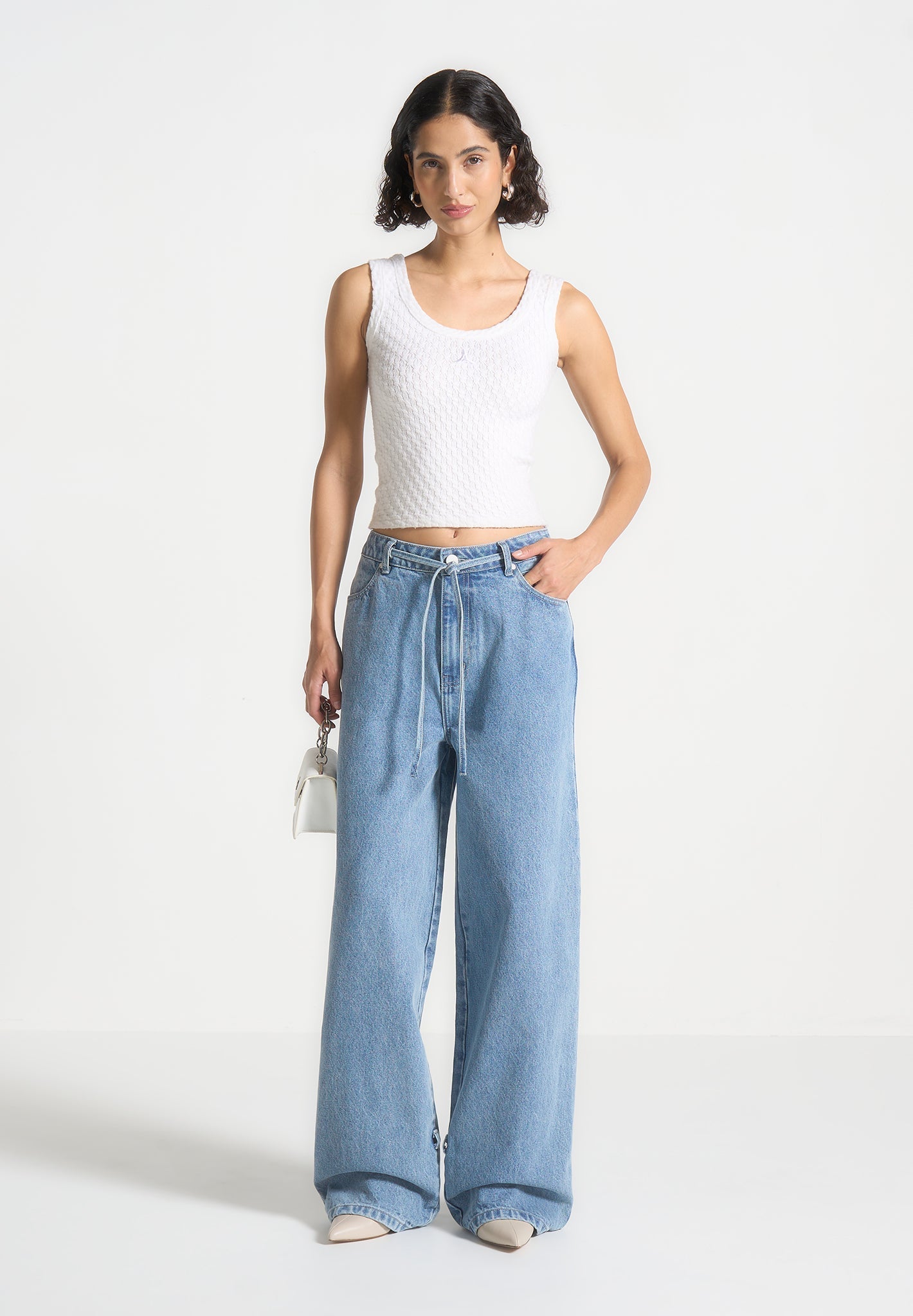 Faye - Wide Mid Rise Jeans with Tie Waist - Mid Blue