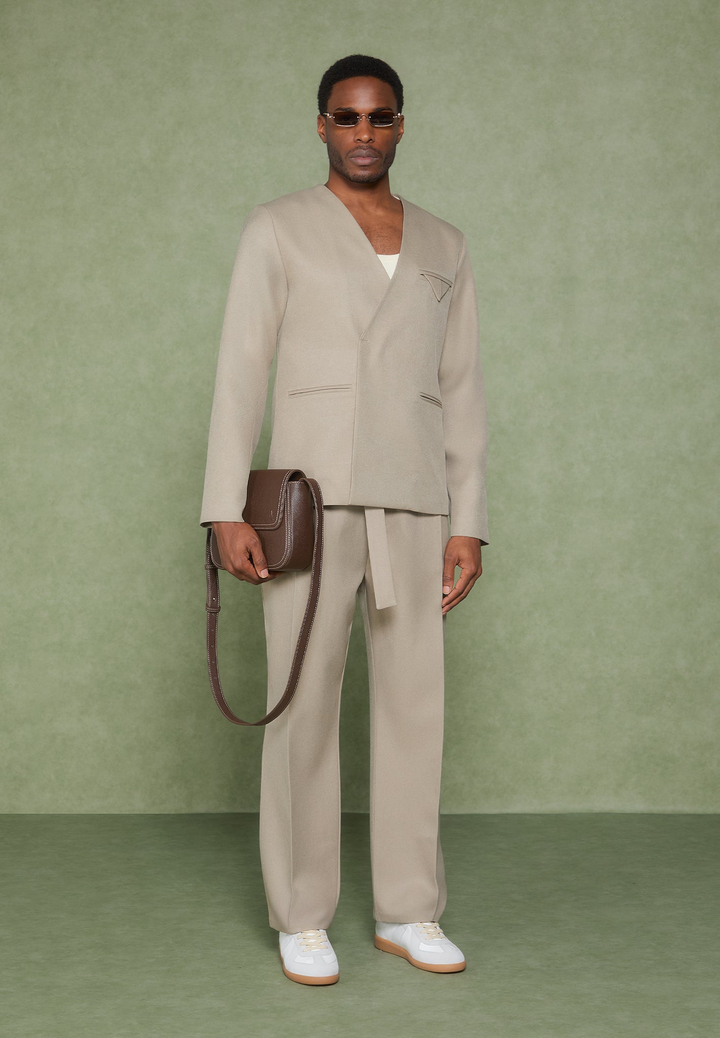 louis-relaxed-fit-belted-tailored-trousers-beige