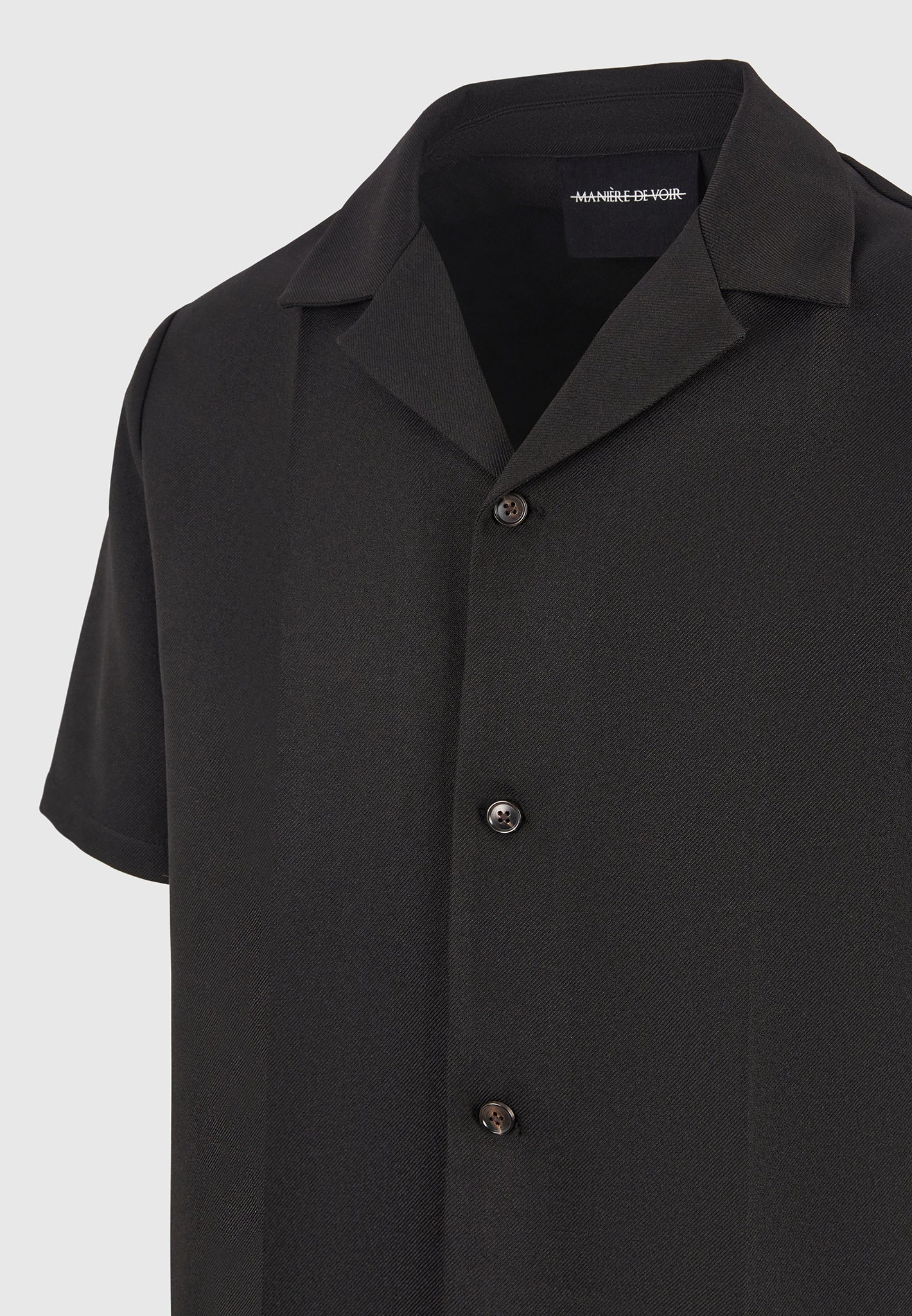 tailored-shirt-with-crease-black
