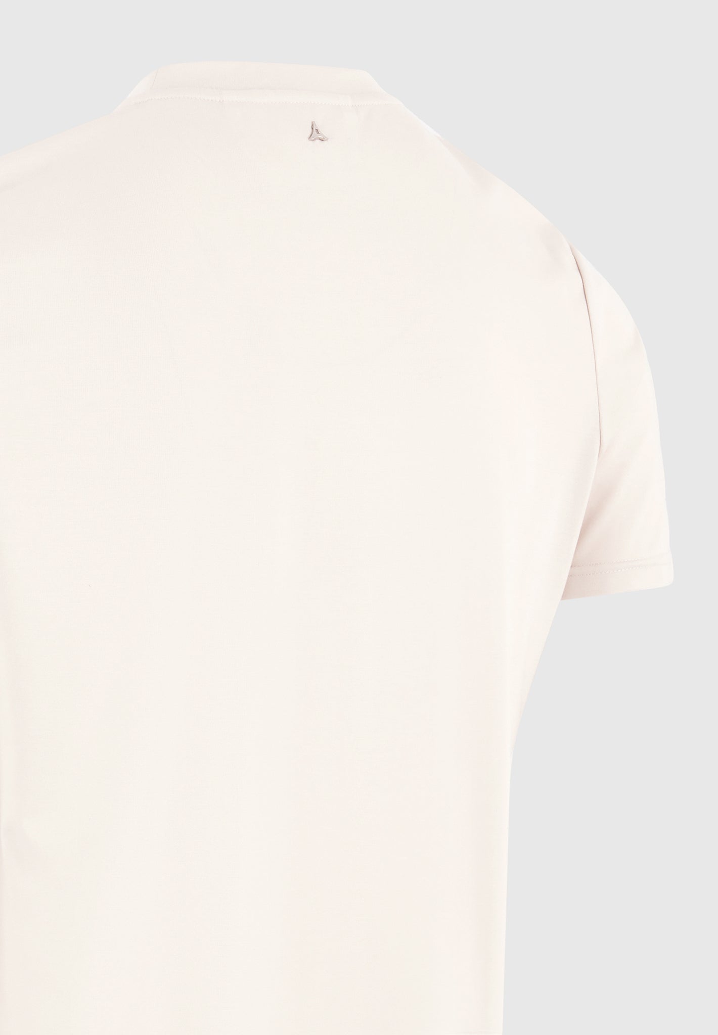 eternel-fitted-luxe-t-shirt-cream