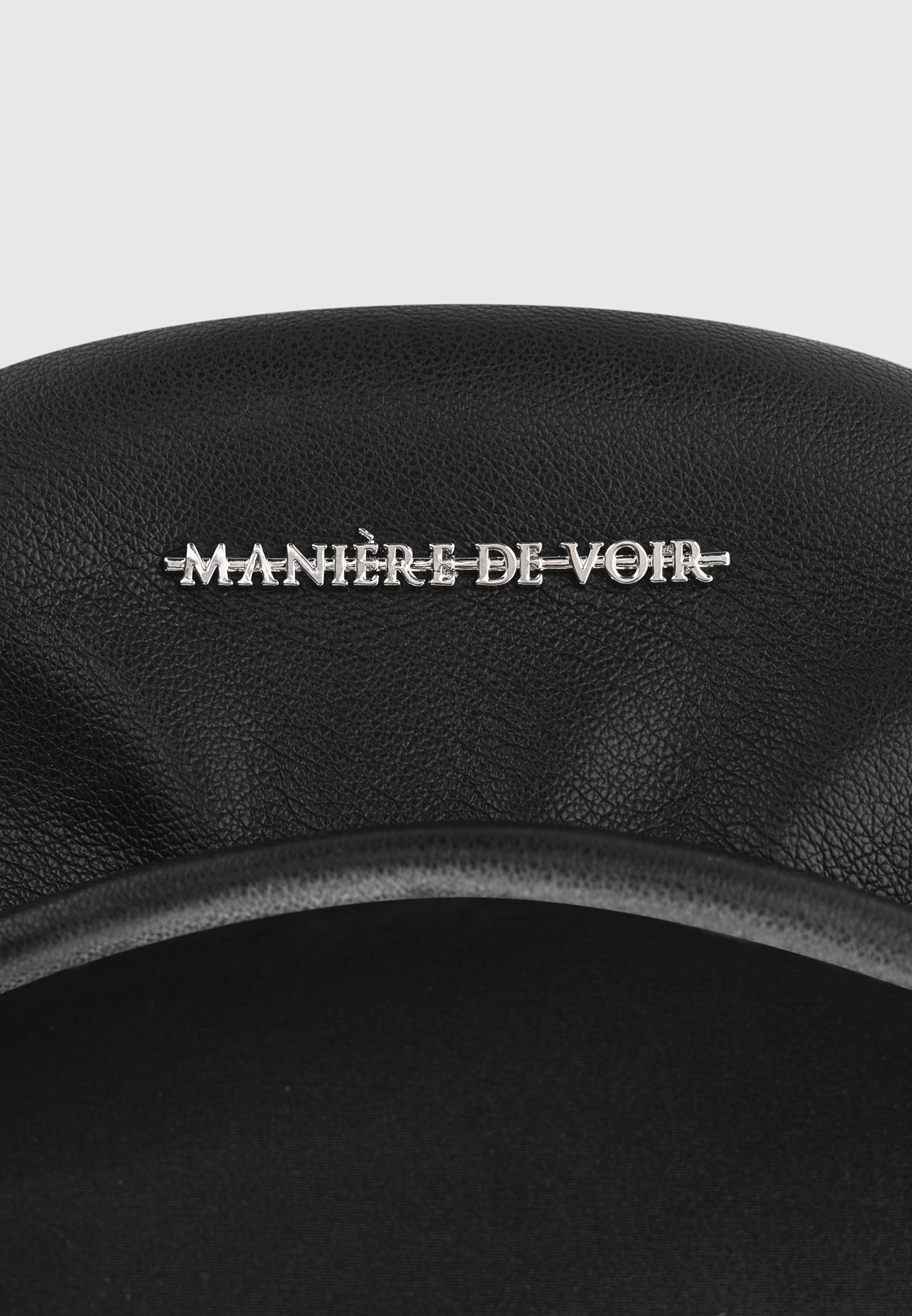 vegan-leather-beret-black