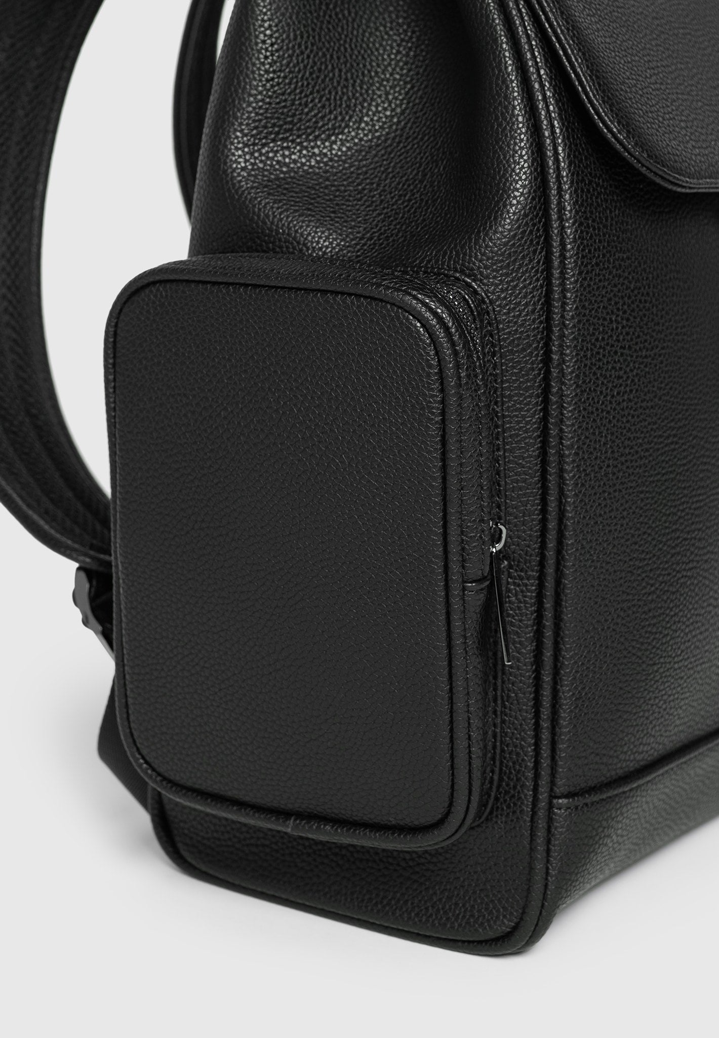 maloe-pebbled-leather-eiffel-clasp-backpack-black