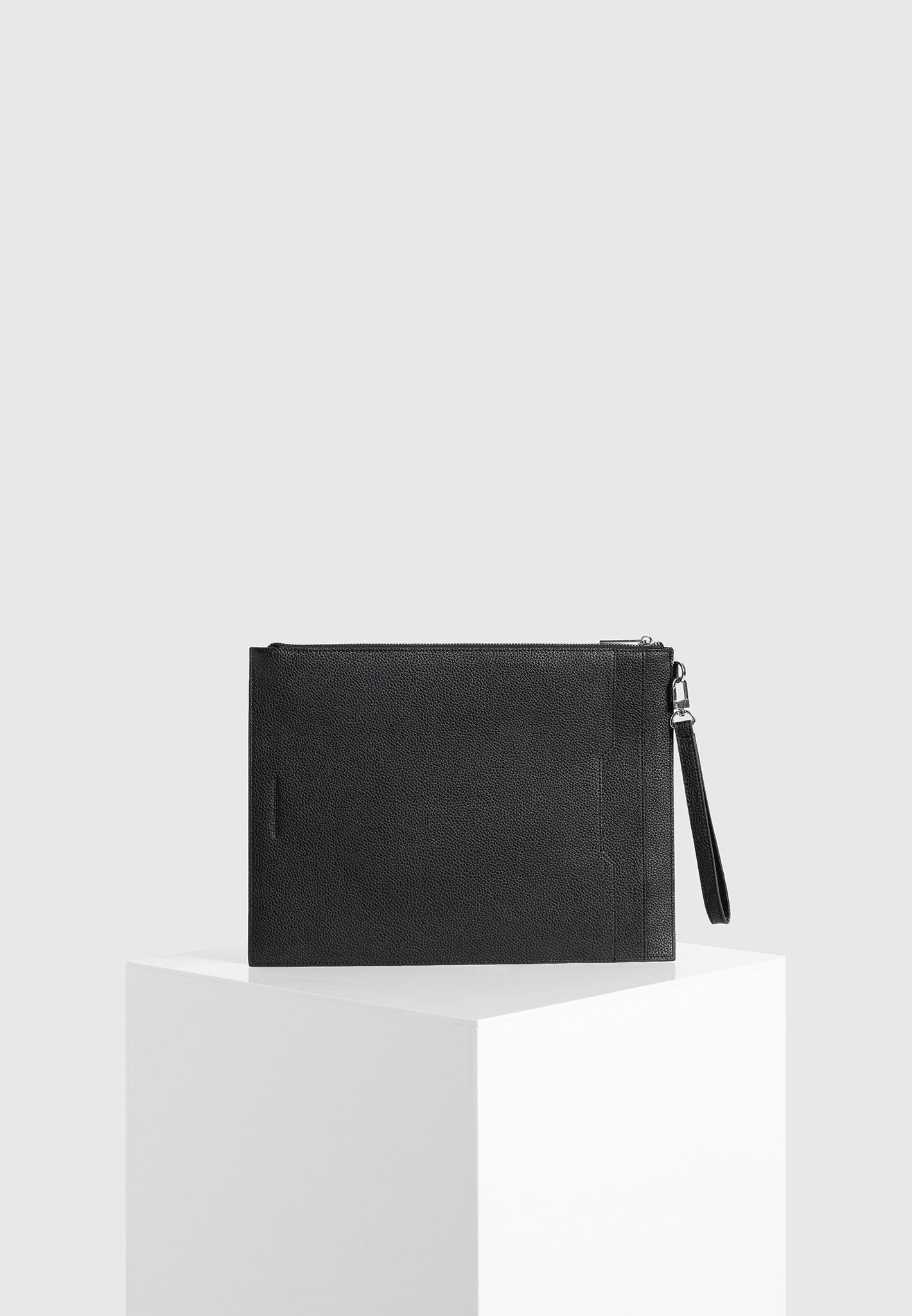 leather-eiffel-laptop-case-black