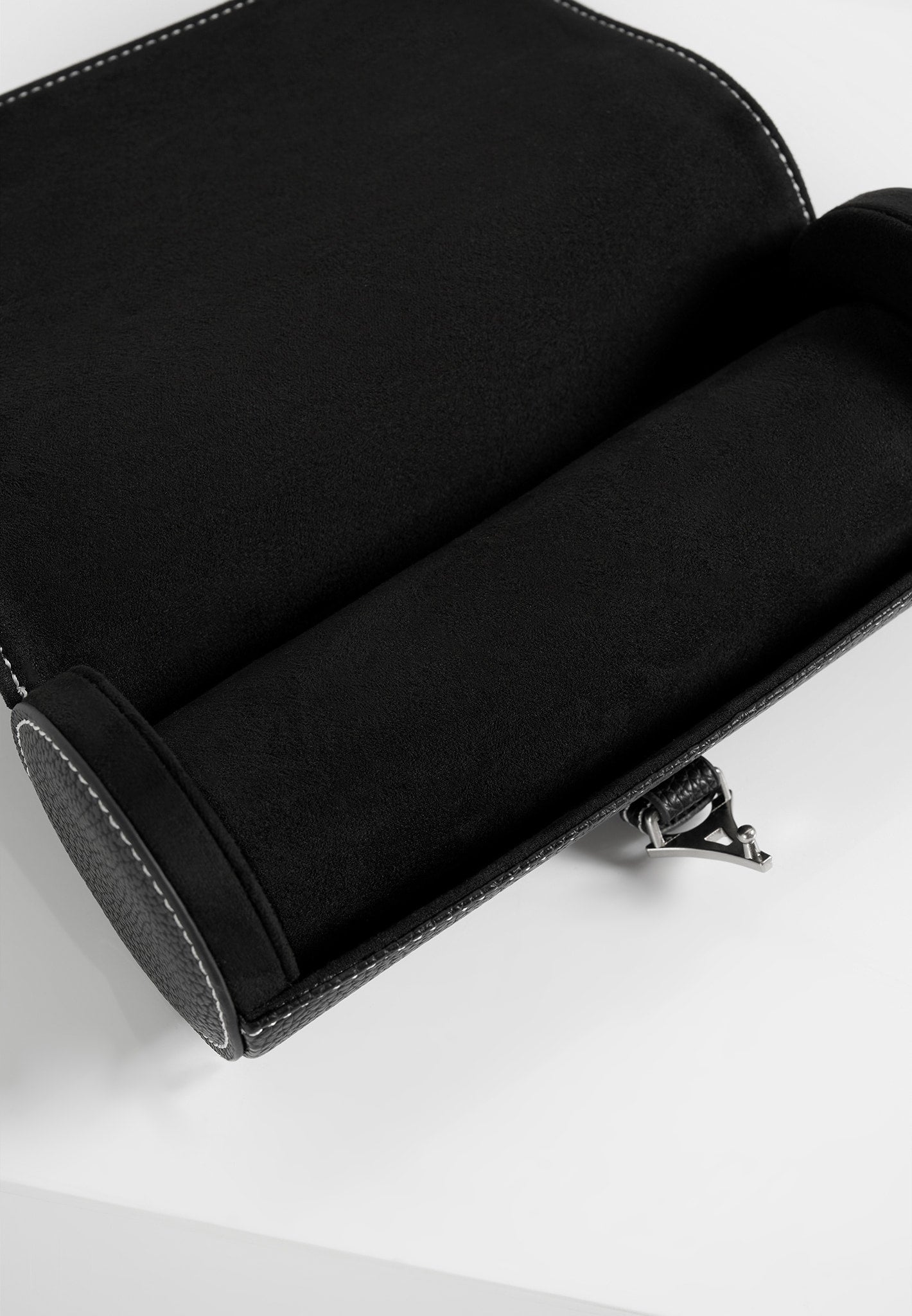 fred-pebbled-leather-contrast-stitch-watch-roll-black