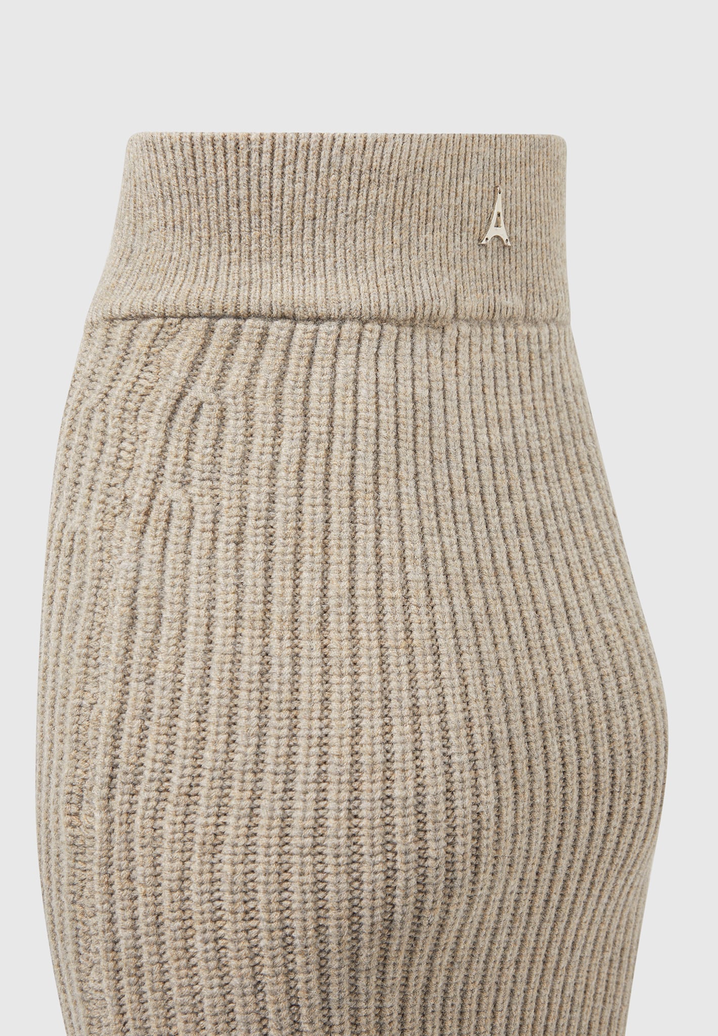 angled-waist-knit-maxi-skirt-beige-marl