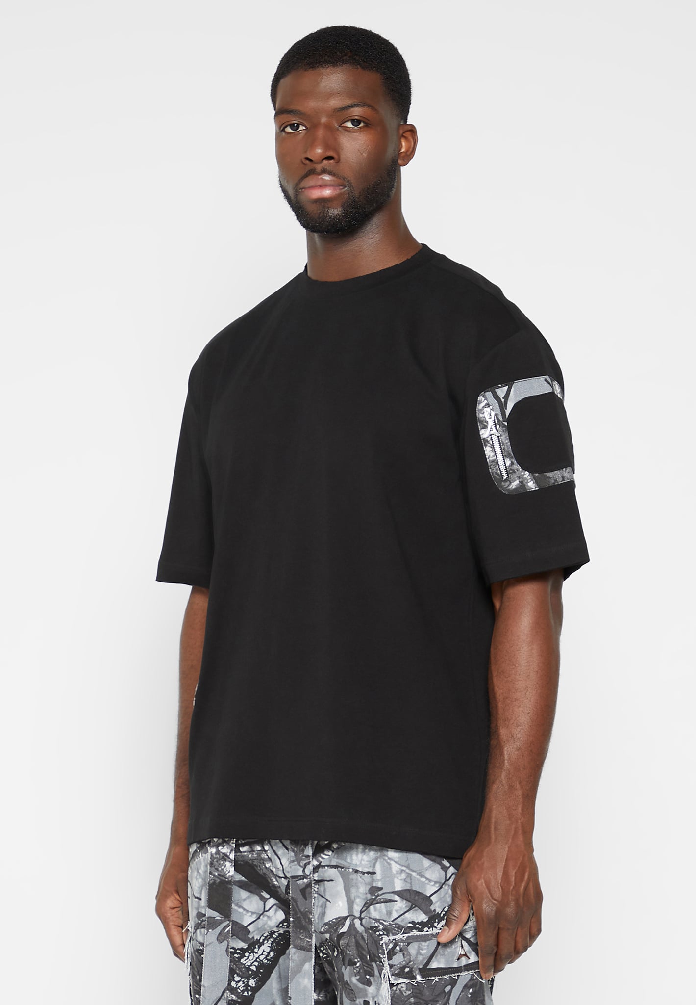 camo-patch-t-shirt-black