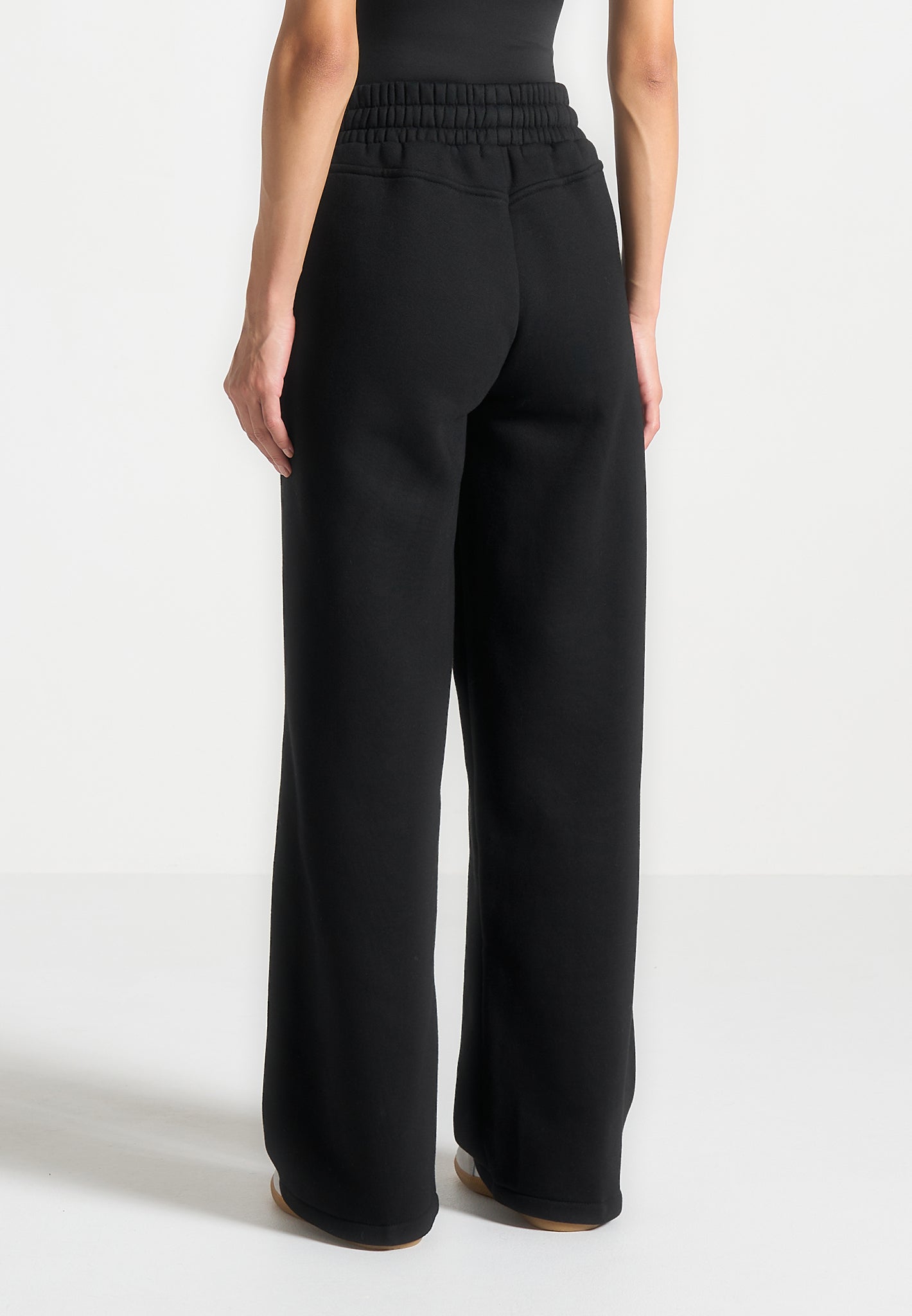 Iris - Relaxed Joggers - Black