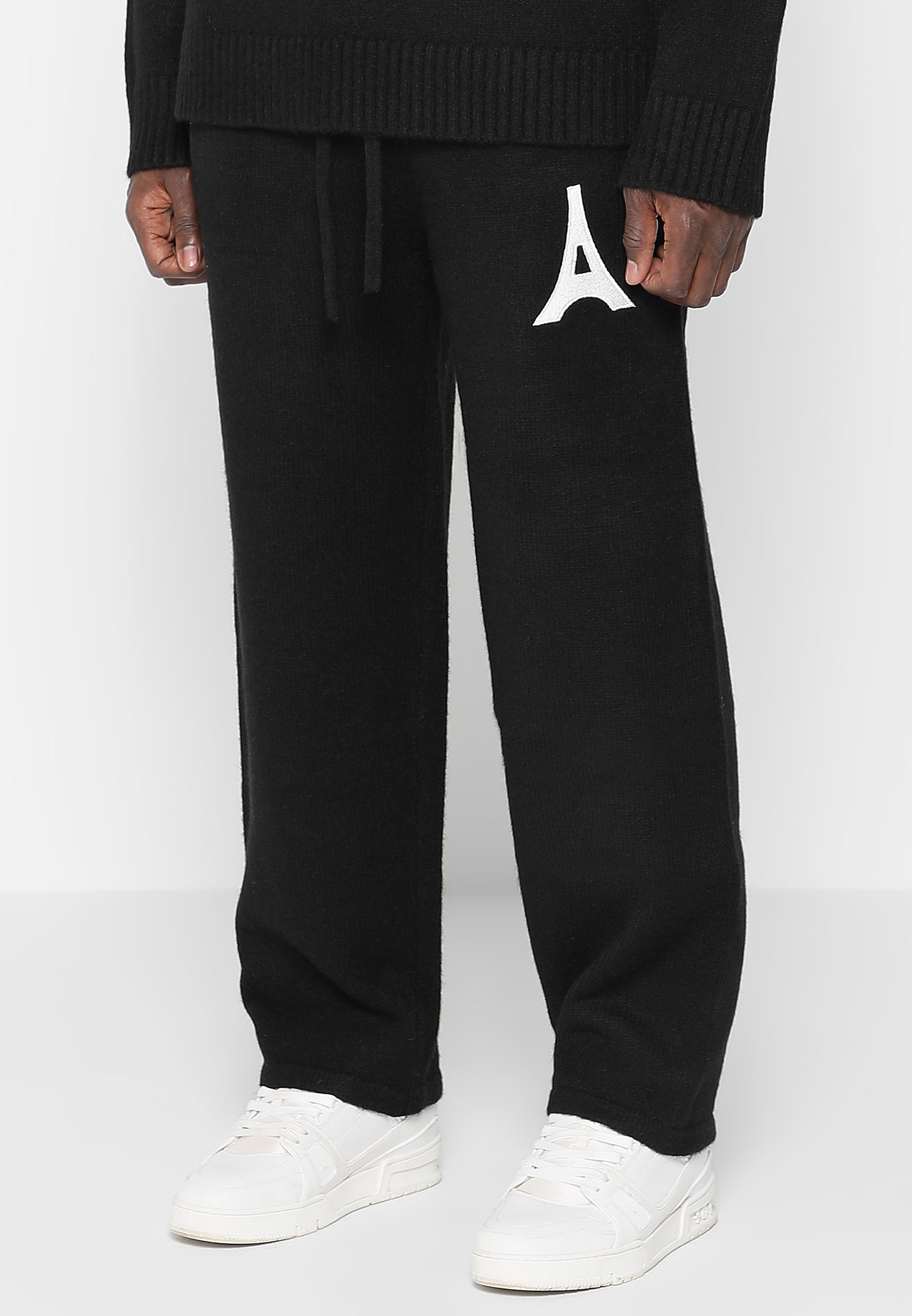 knitted-relaxed-fit-eiffel-joggers-black