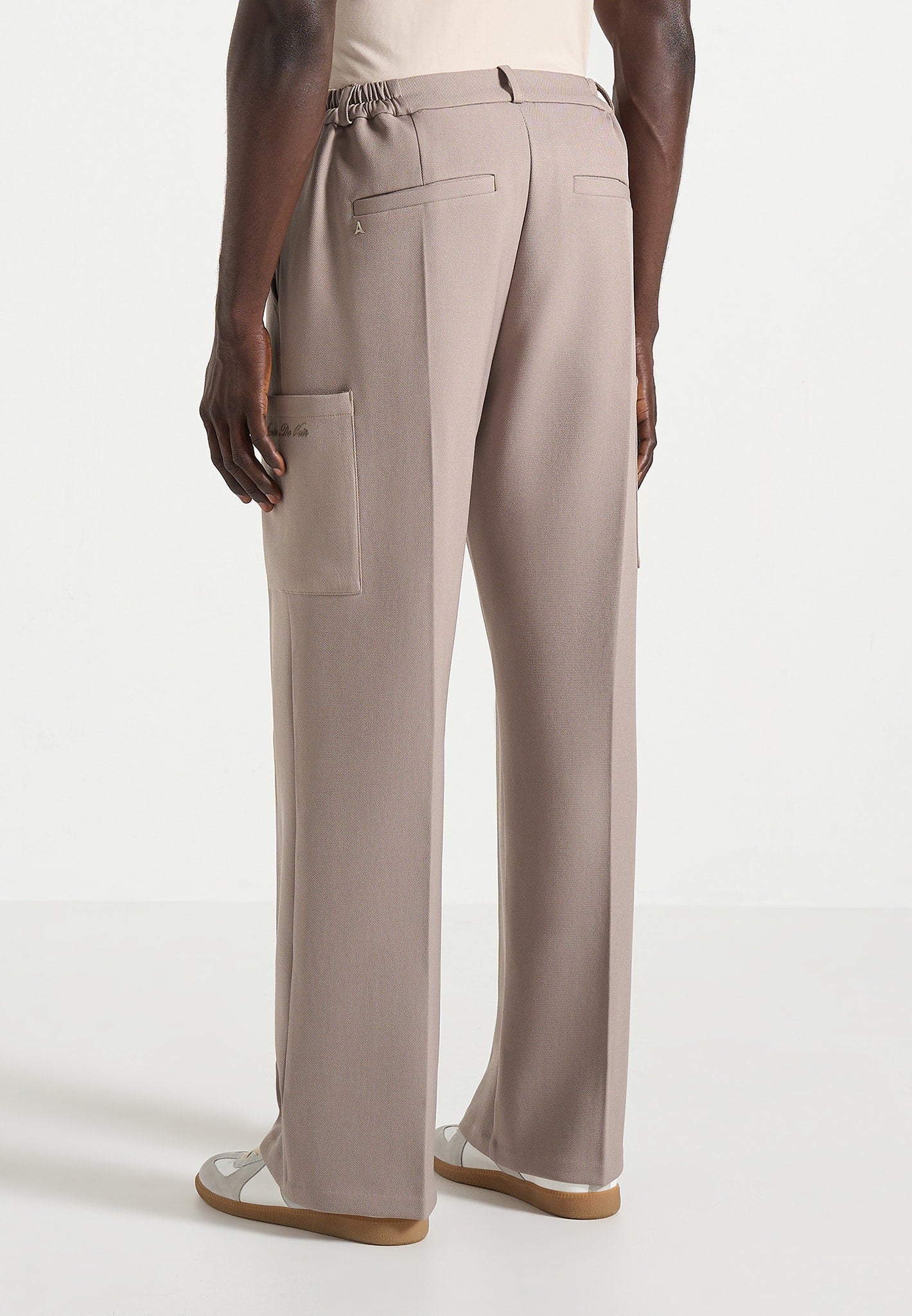Luca - Relaxed Fit Pleated Pocket Pants - Mushroom