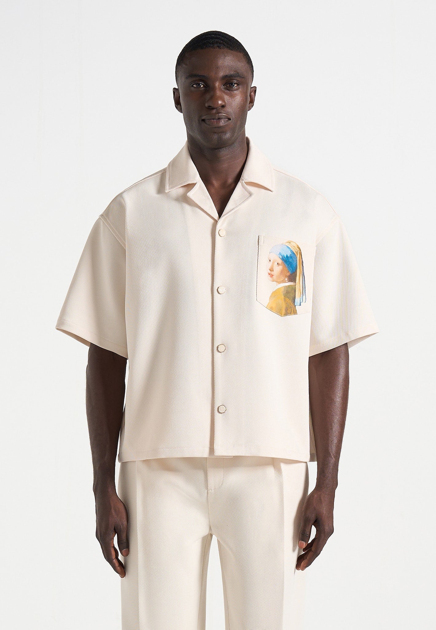stephane-a-girl-with-a-pearl-earring-boxy-shirt-cream