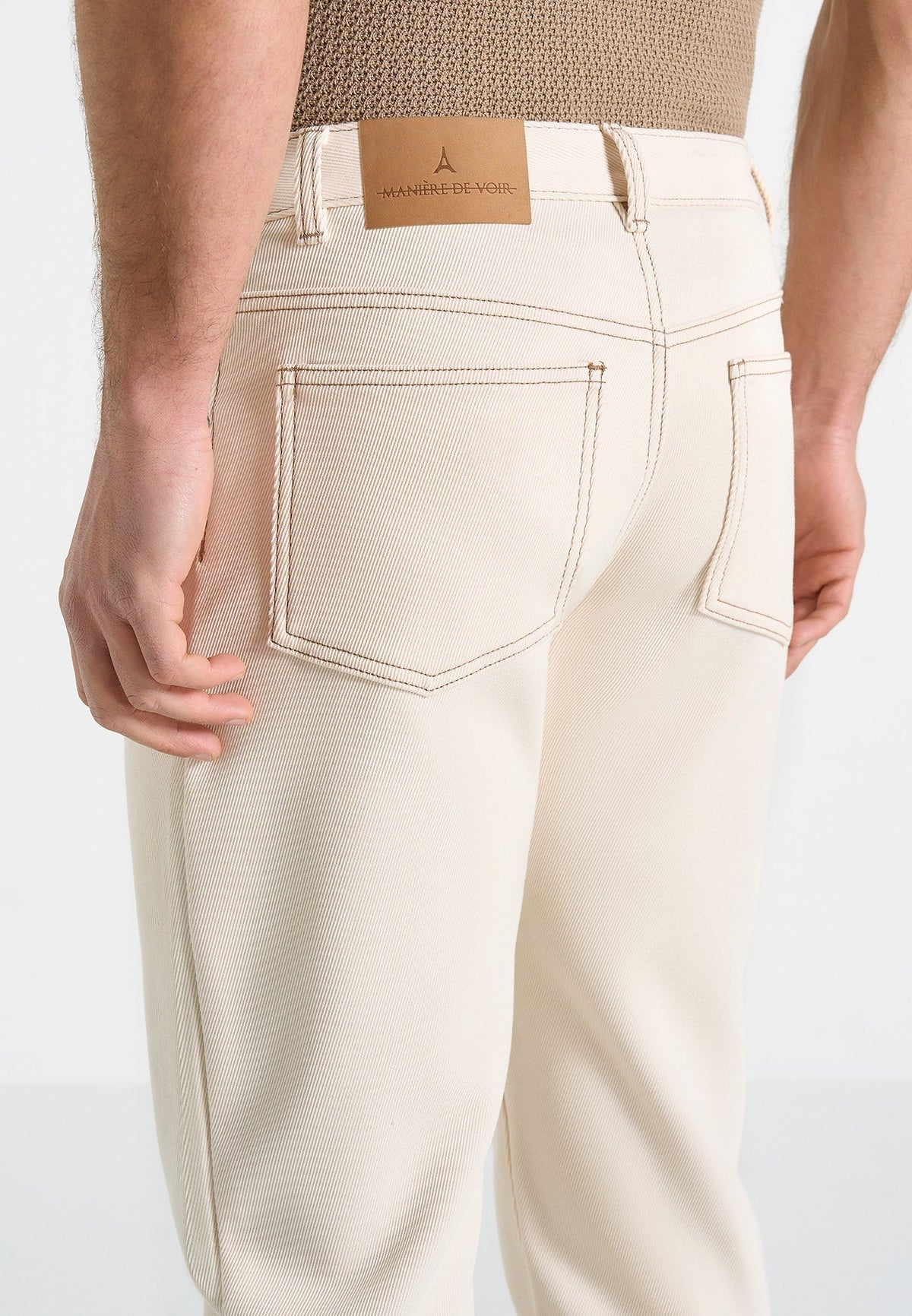 dn001-tapered-fit-jeans-cream