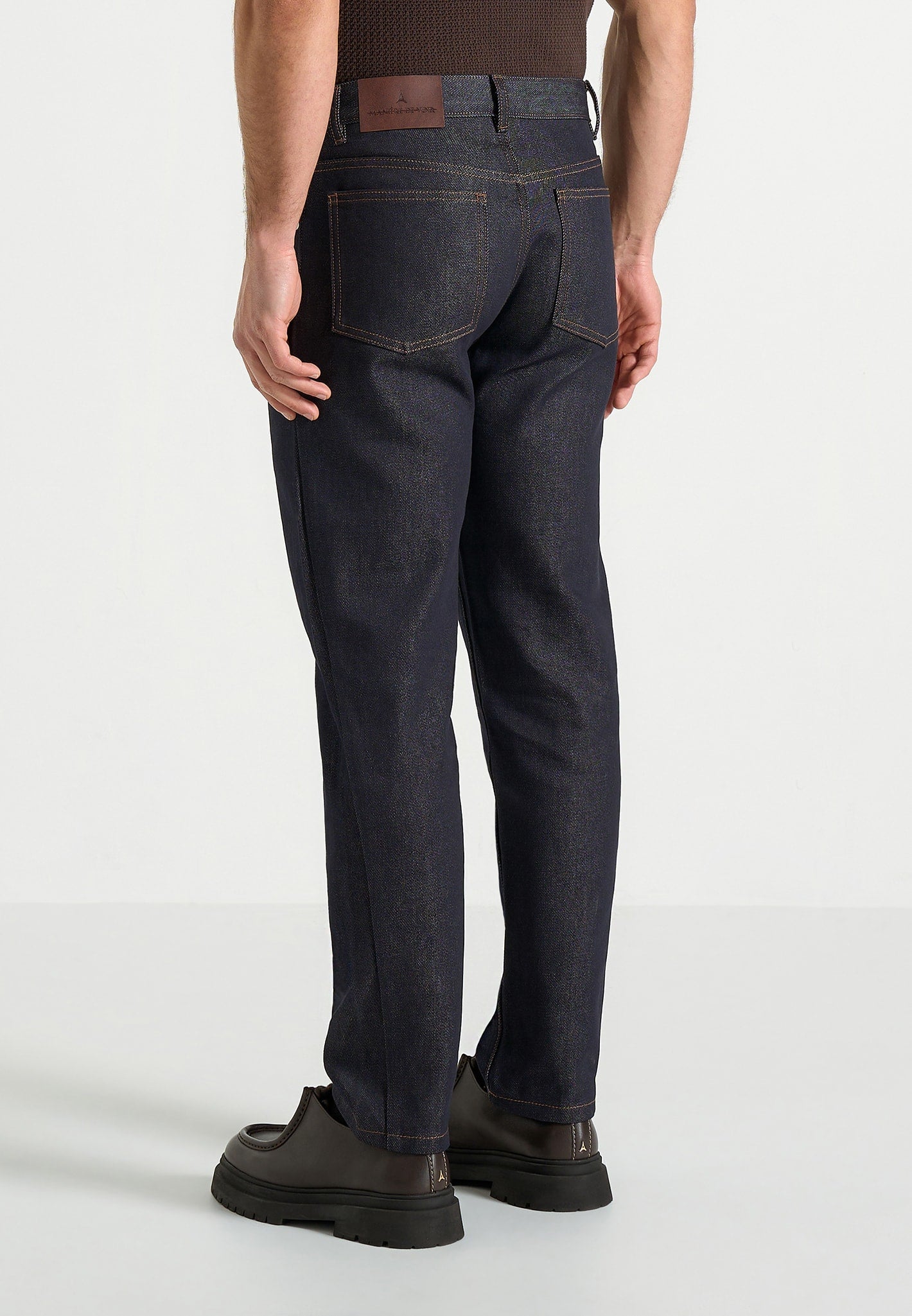 dn001-tapered-fit-denim-jeans-indigo
