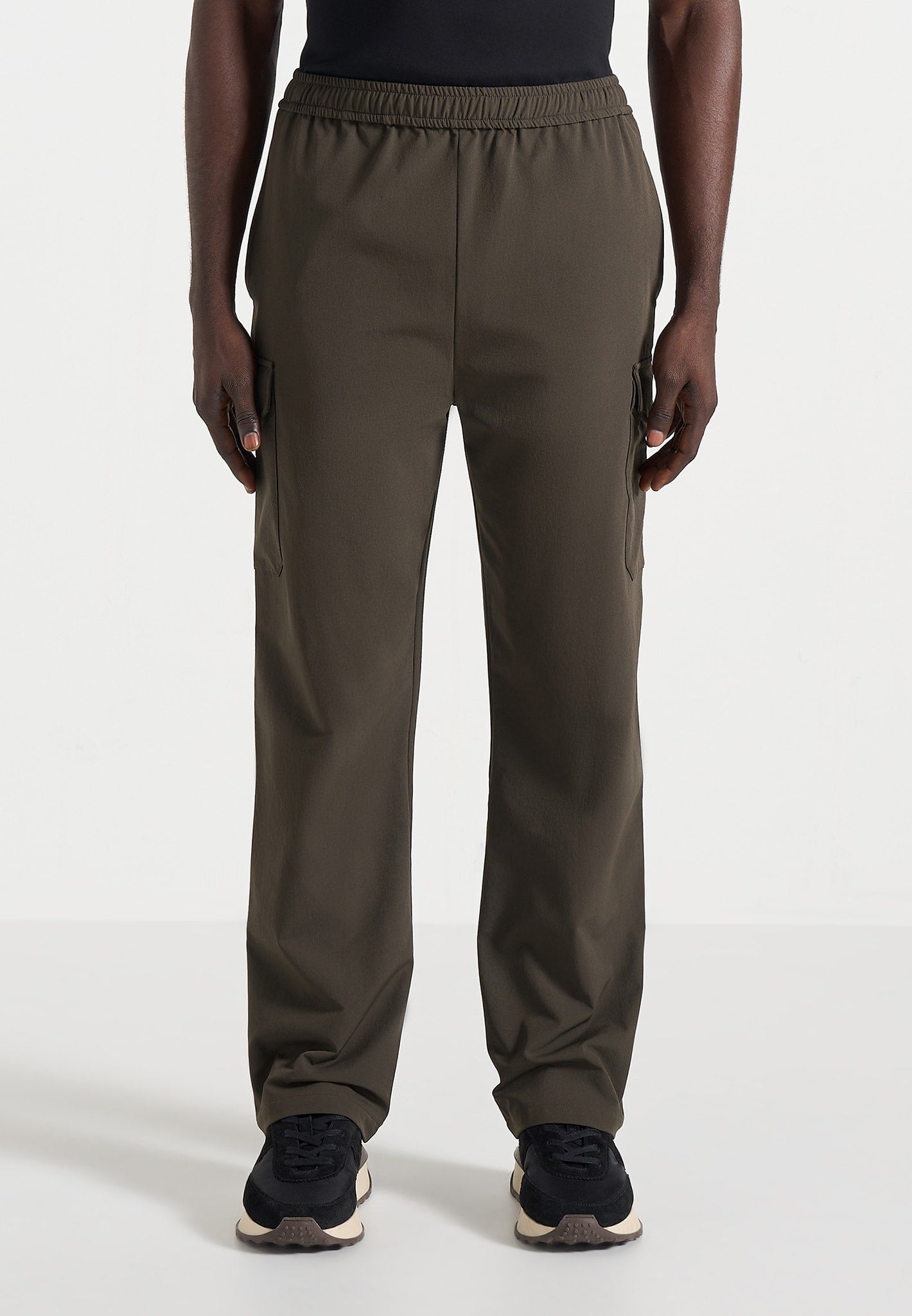 Rayan - Technical Cargo Pants - Olive