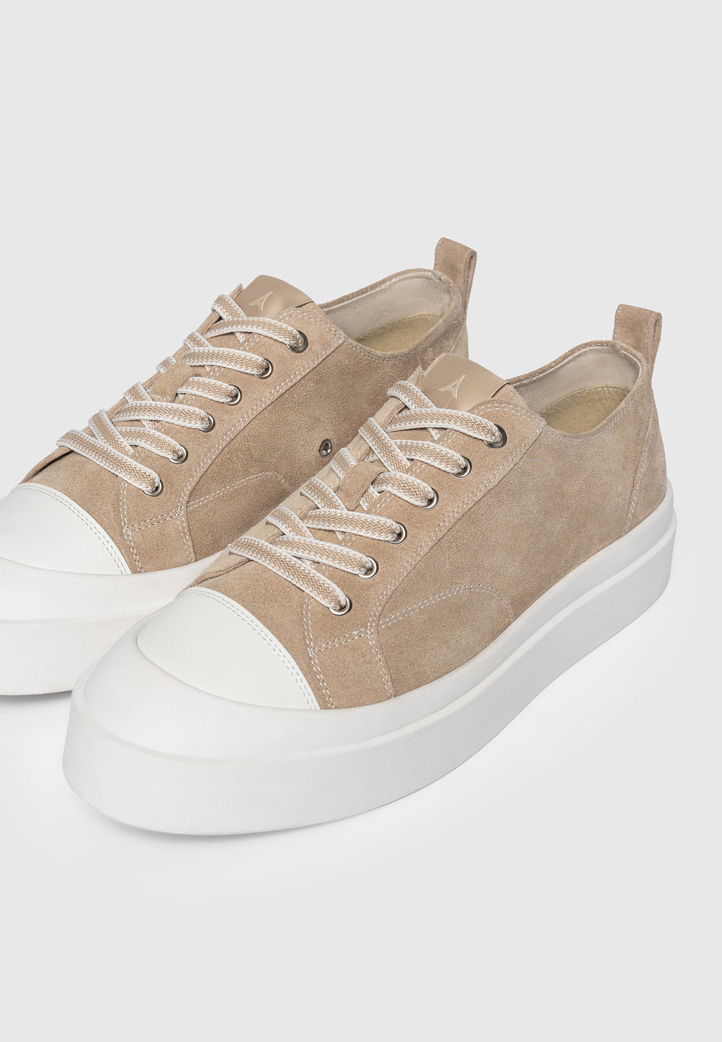 Men's Vienna - Suede Contrast Stitch Sneaker - Beige
