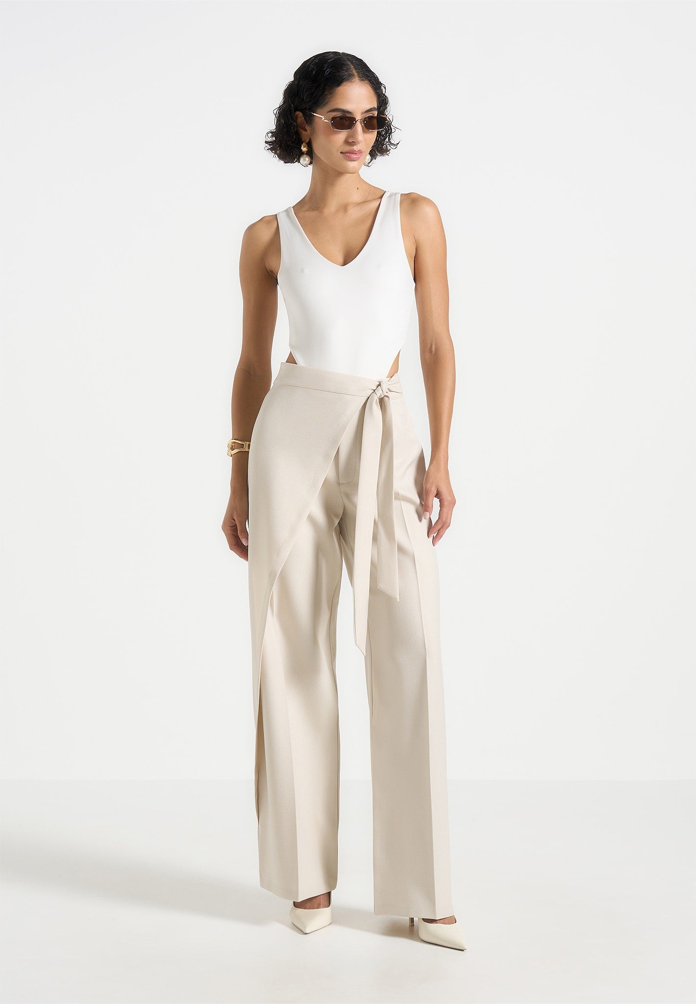 bs001-v-neck-bodysuit-white