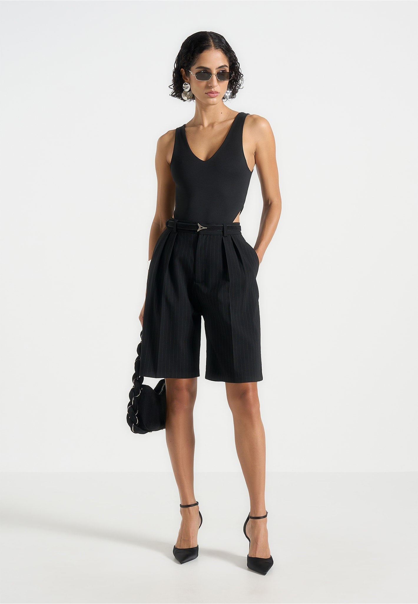 bs001-v-neck-bodysuit-black