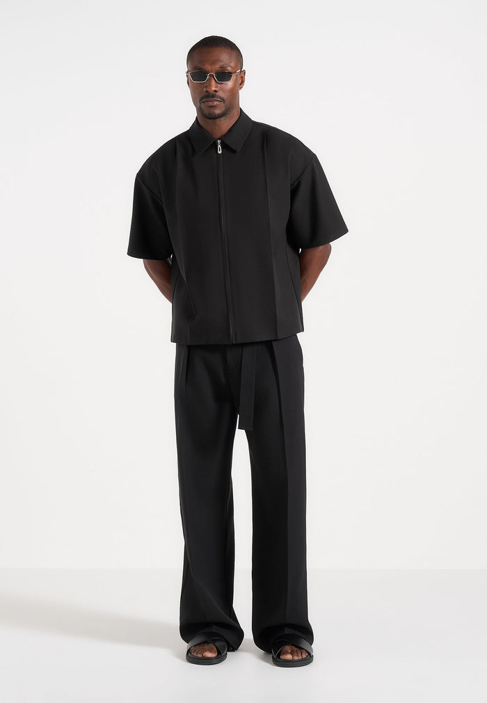 aven-boxy-shirt-with-crease-black