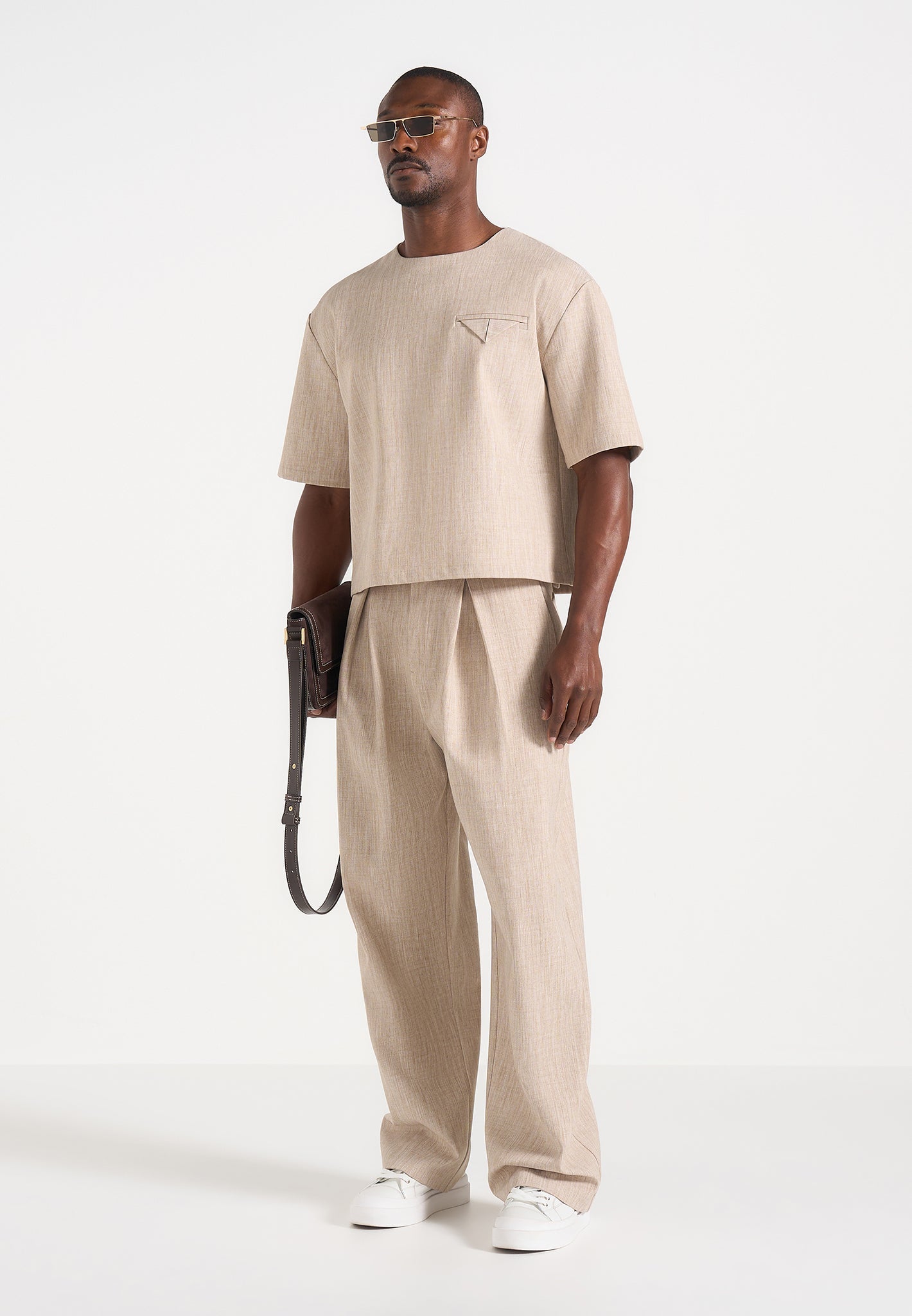 leon-boxy-cropped-hatched-t-shirt-beige