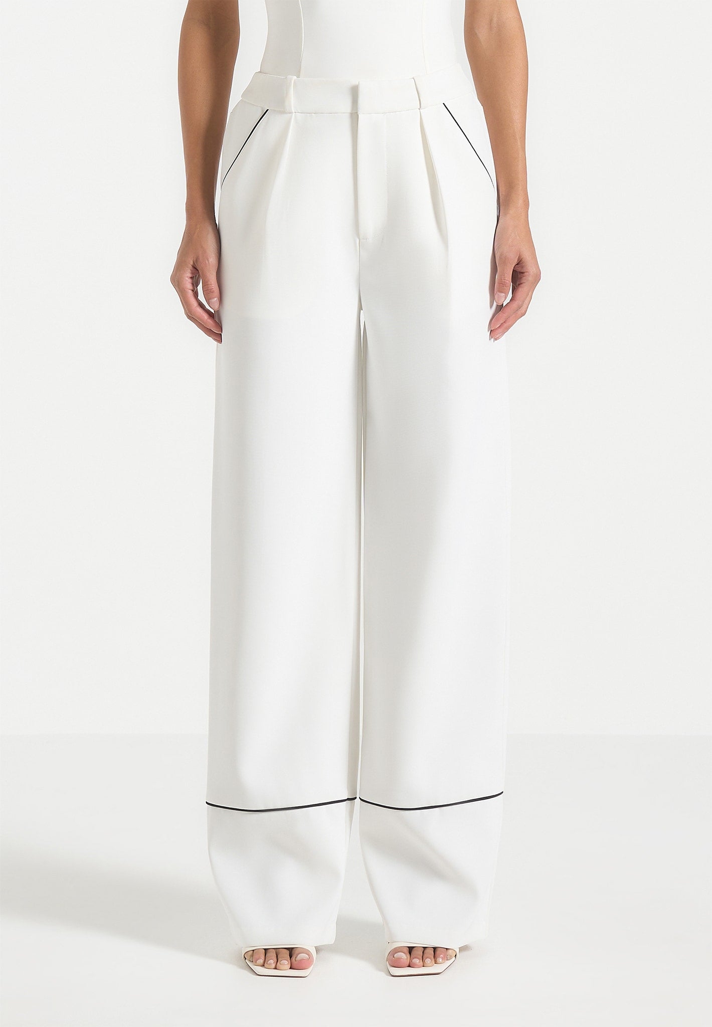 Mina - Contrast Piped Pleated Pants - White/Black