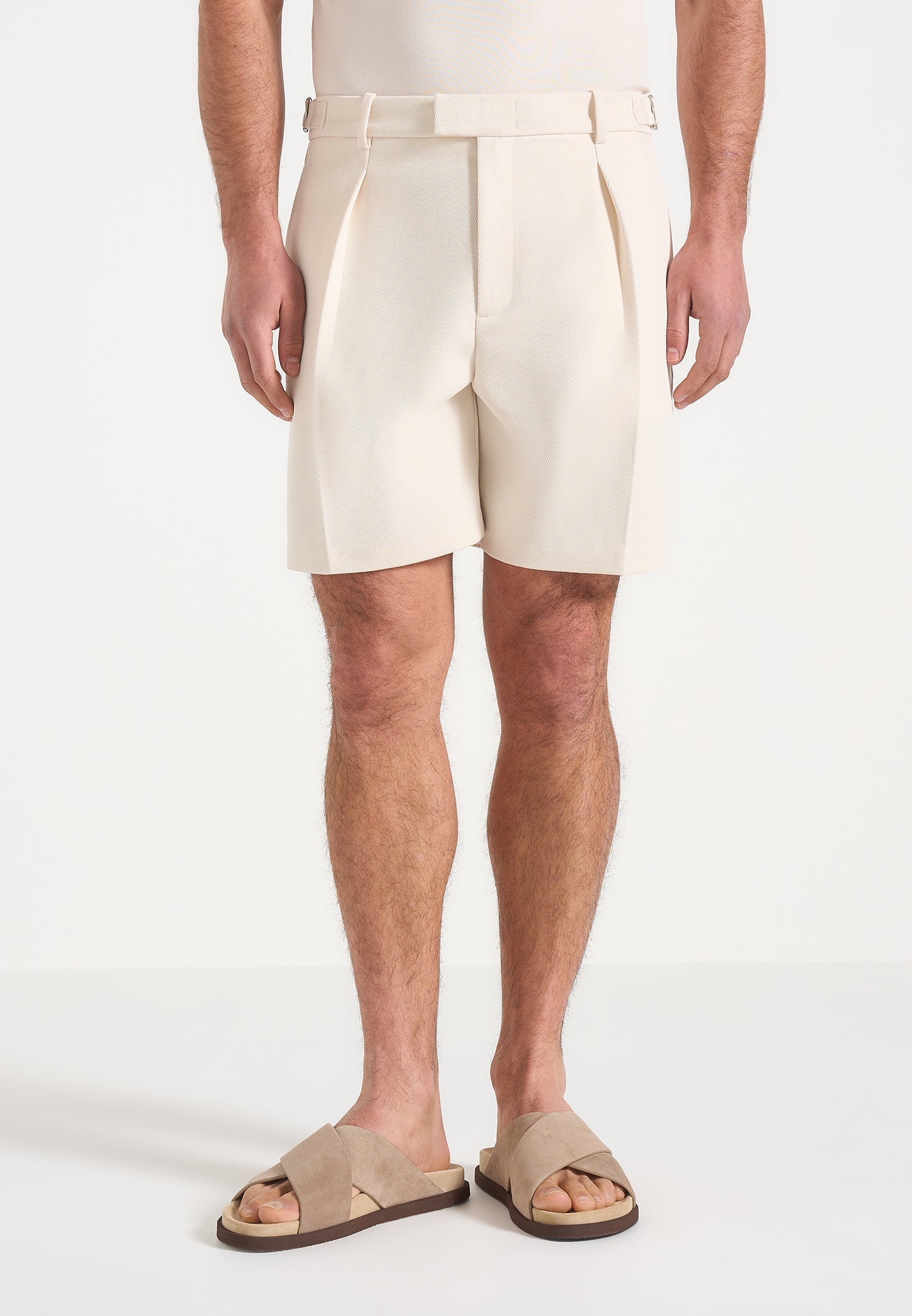 Marin - Tailored Pleated Shorts - Cream 