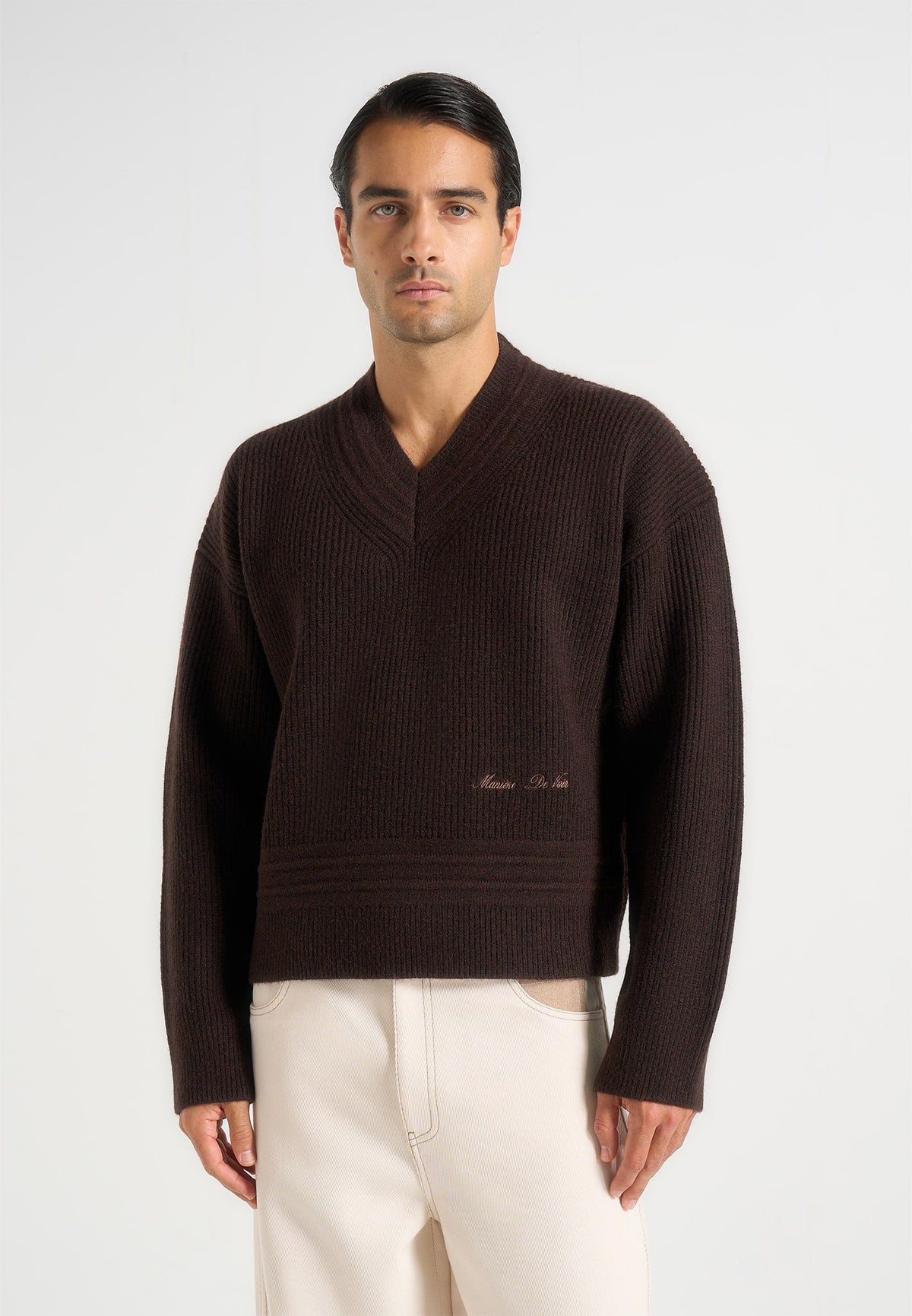 Remi - V-Neck Signature Knit Sweater - Brown