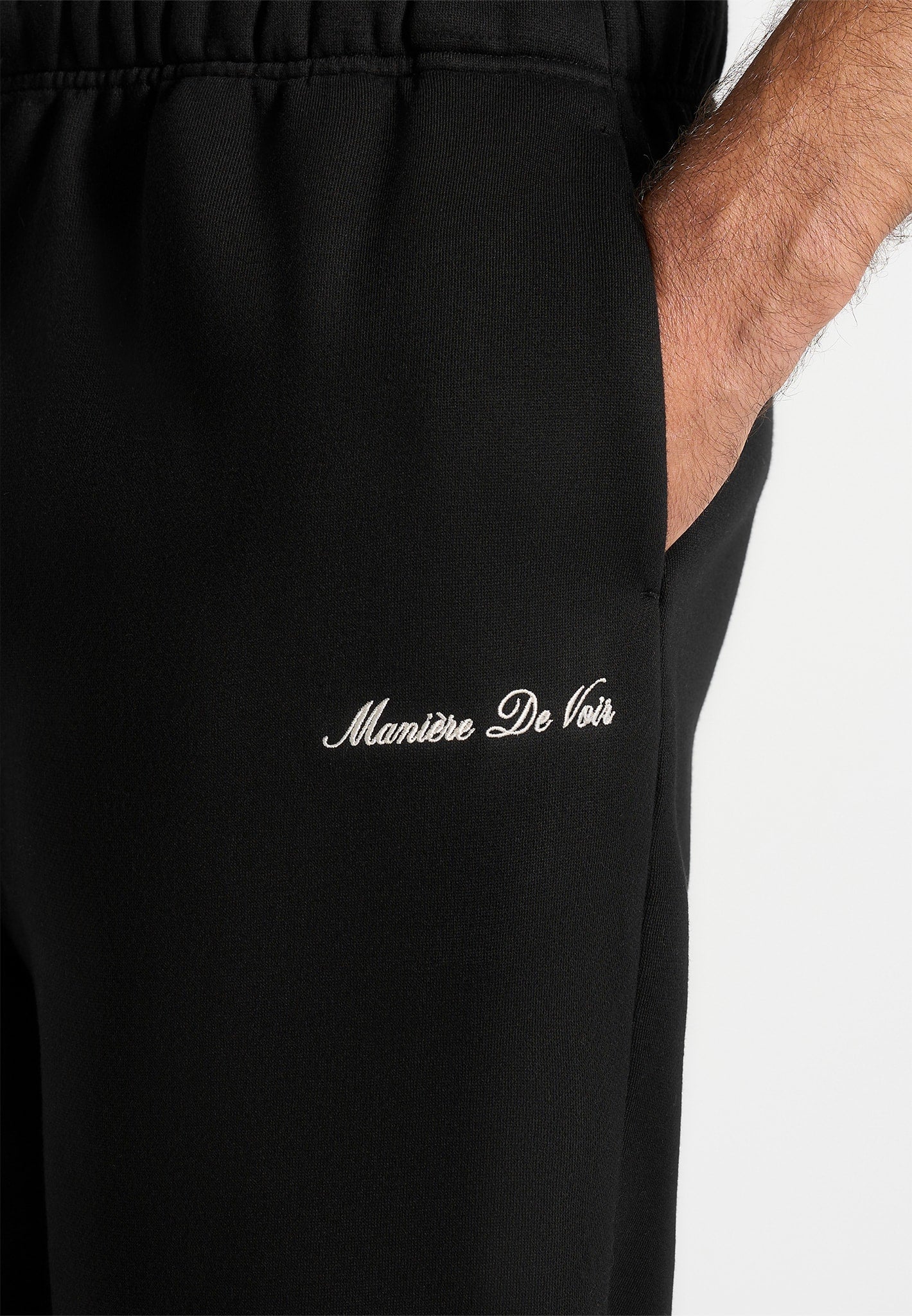 JS005 - Signature Regular Fit Cuffed Joggers - Black