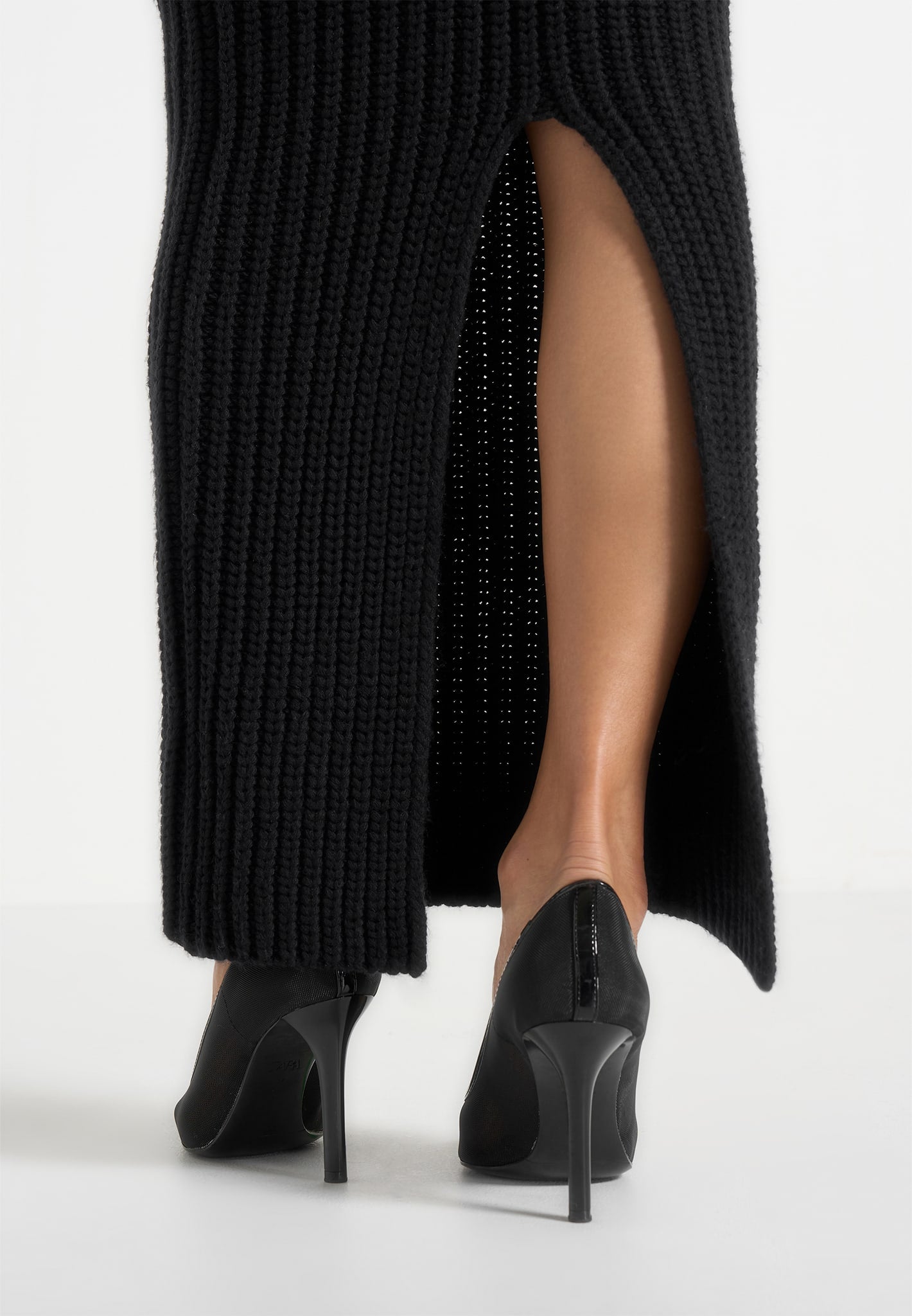 lyra-knit-maxi-skirt-with-foldover-black-1