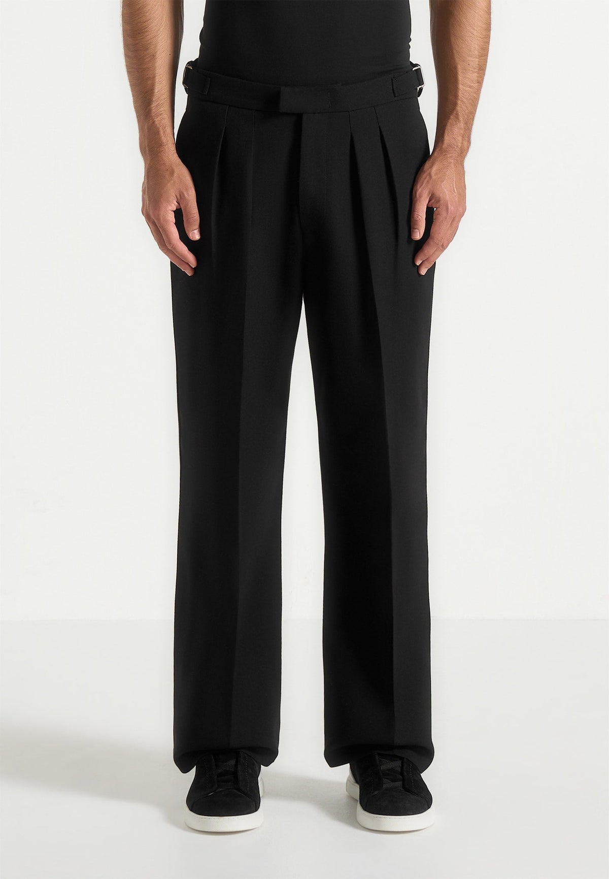 P⁠ierre - Relaxed Fit Pleated Tailored Trousers - Black