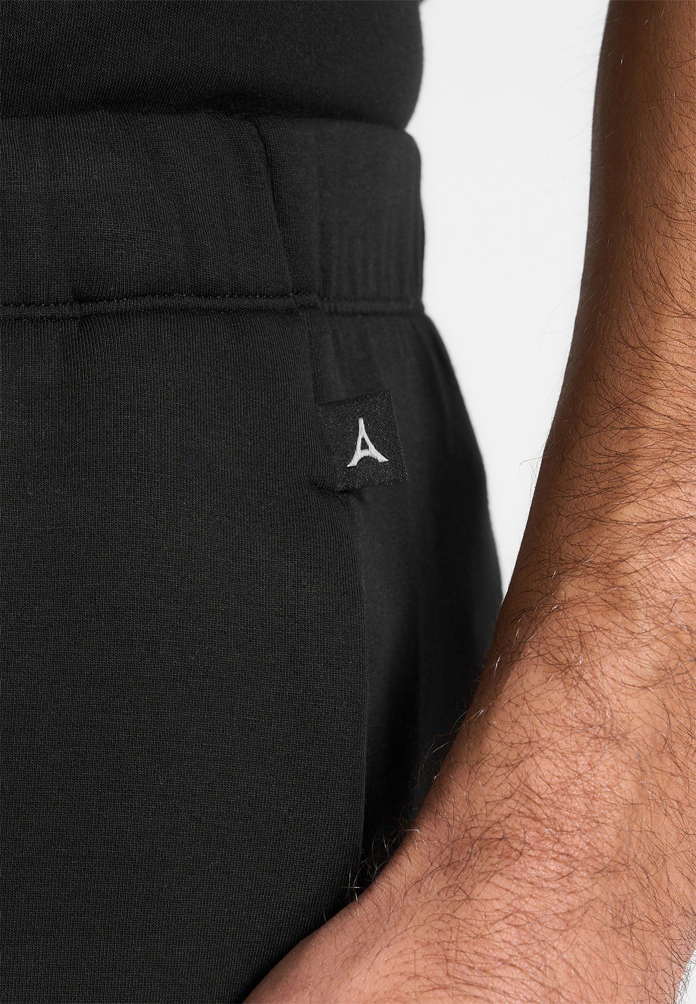 js008-neoprene-minimal-tapered-fit-cuffed-joggers-black