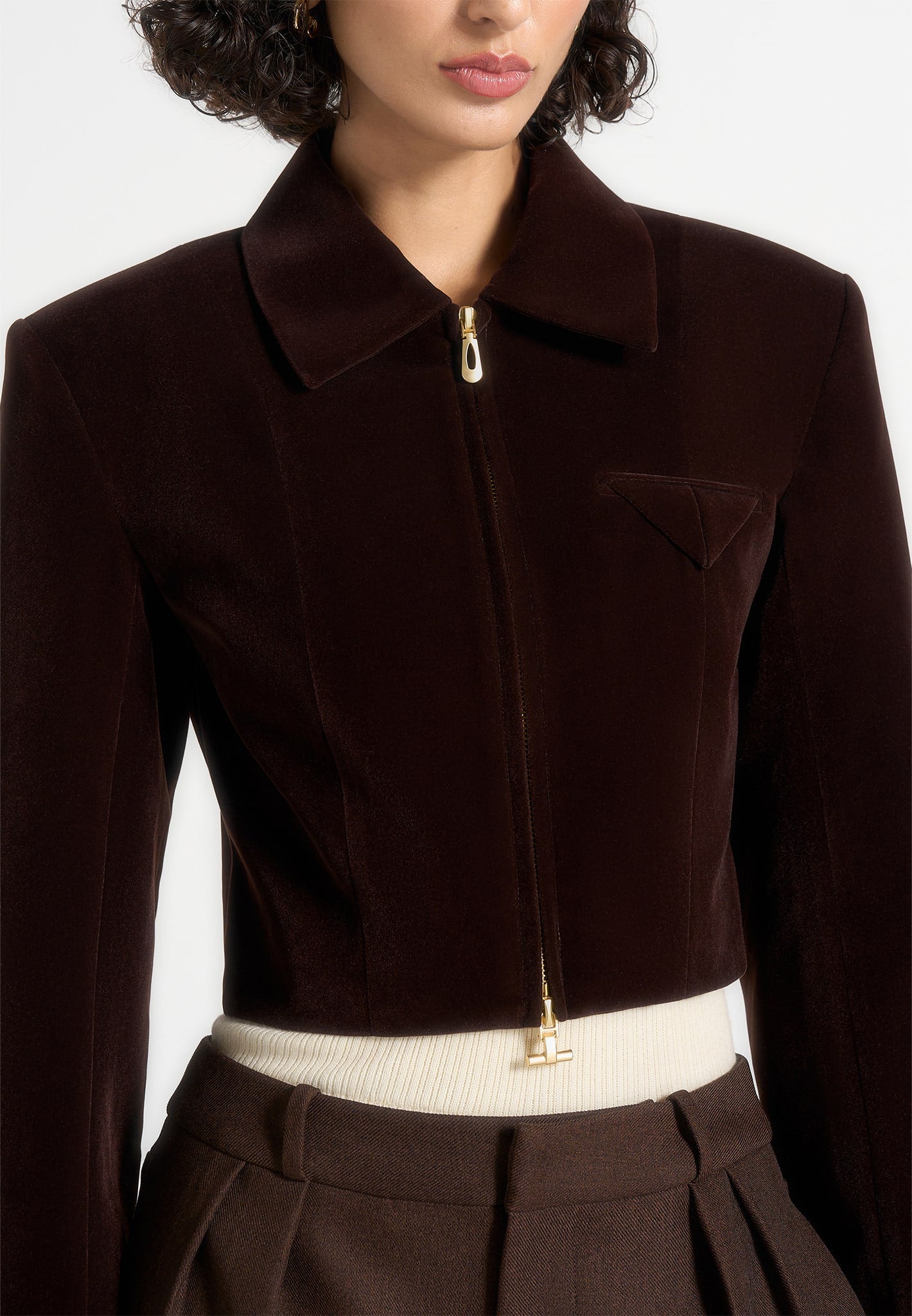 adina-structured-velvet-jacket-brown 