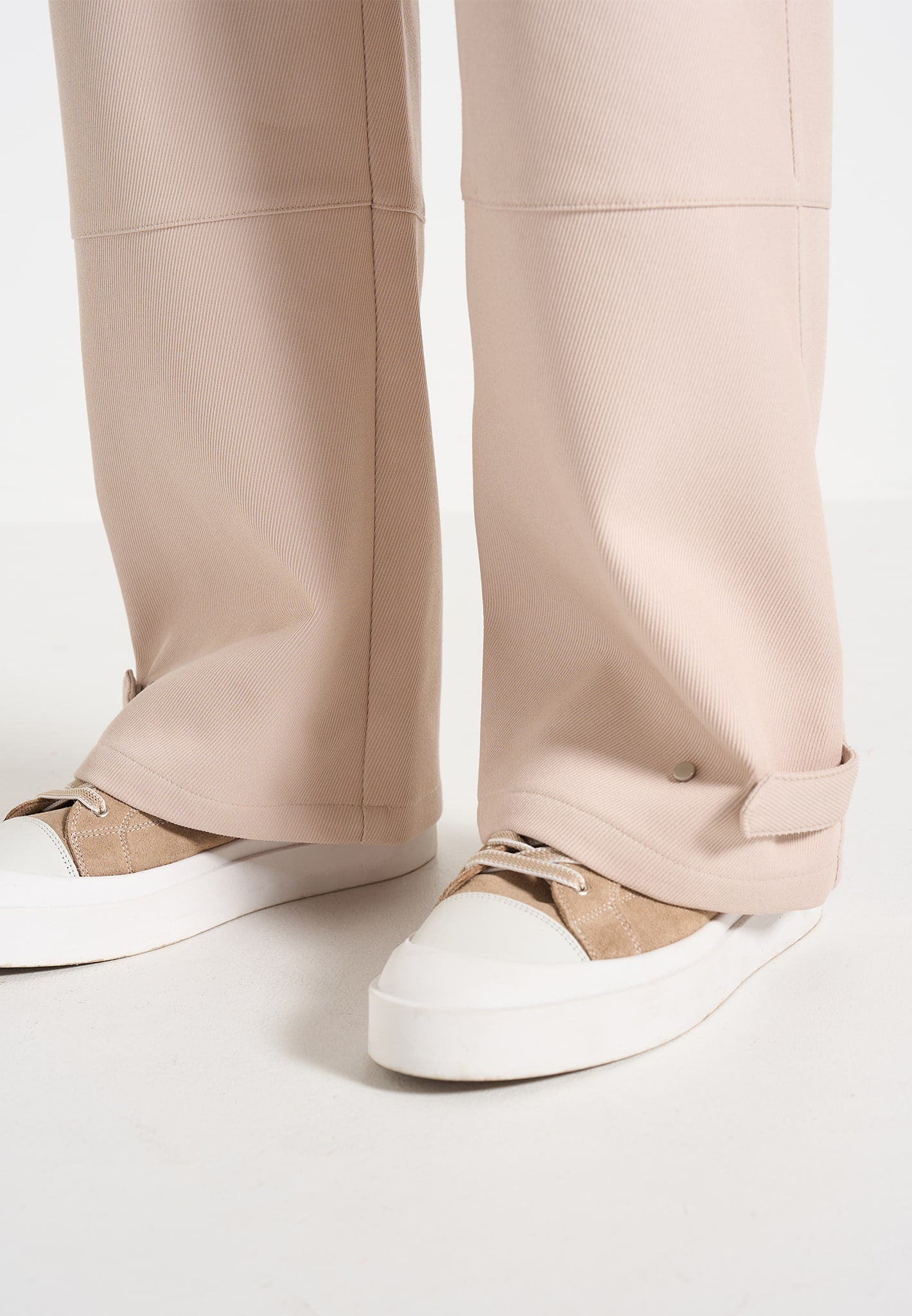 mathis-twill-signature-wide-leg-cargo-trousers-beige