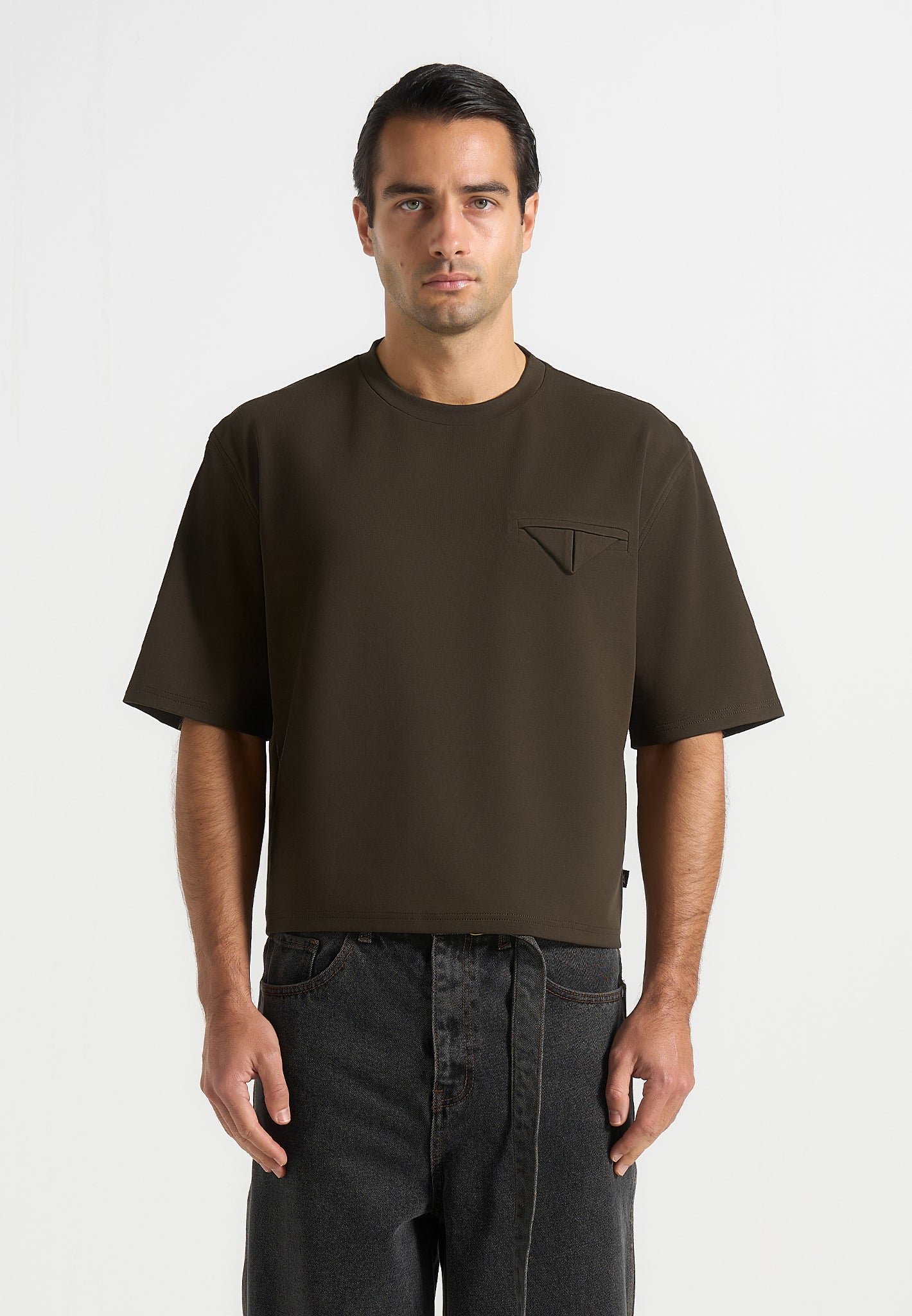 Leon - Boxy Cropped T-Shirt - Olive