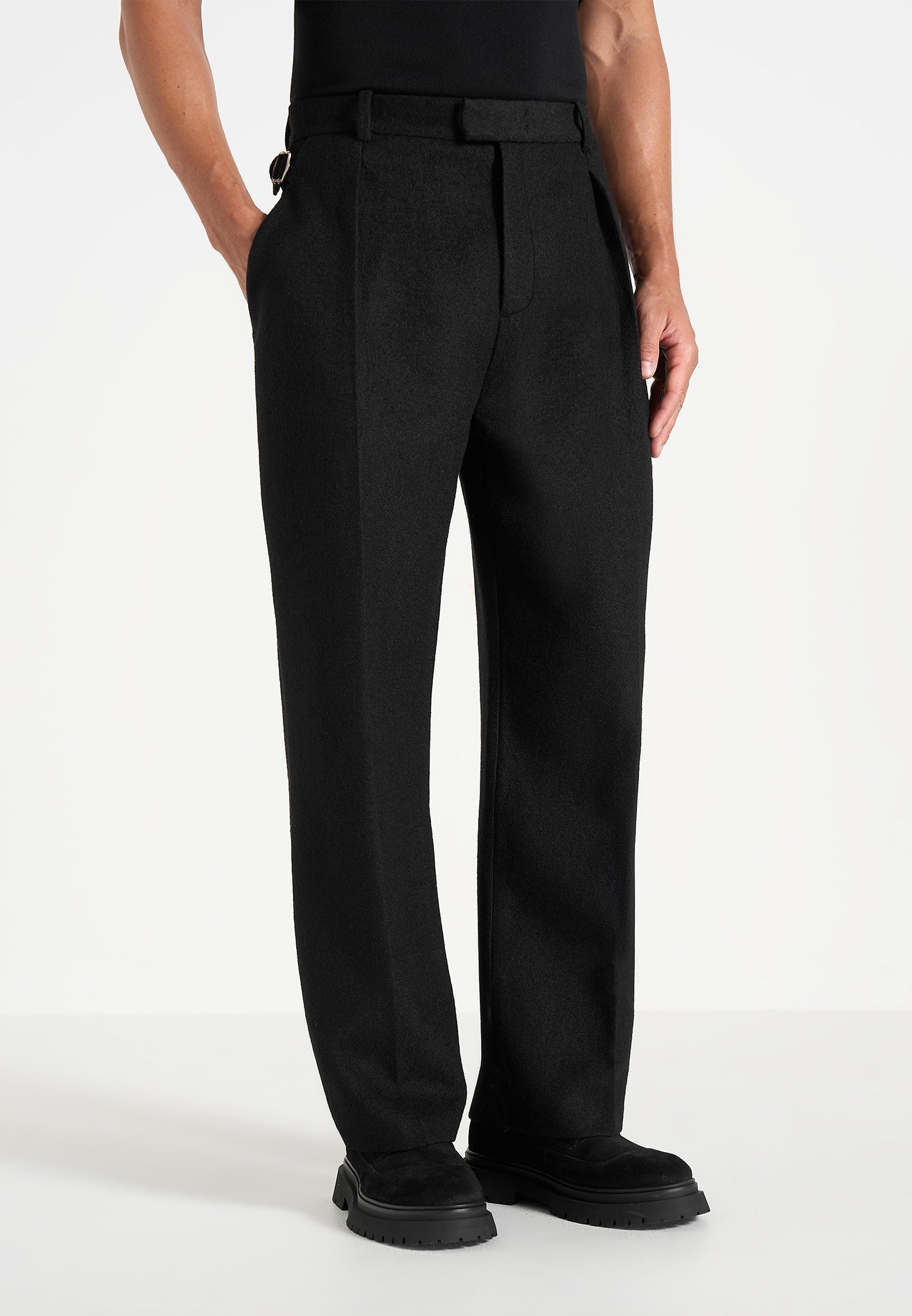 Dorian - Herringbone Brushed Wool Pleated Pants - Black