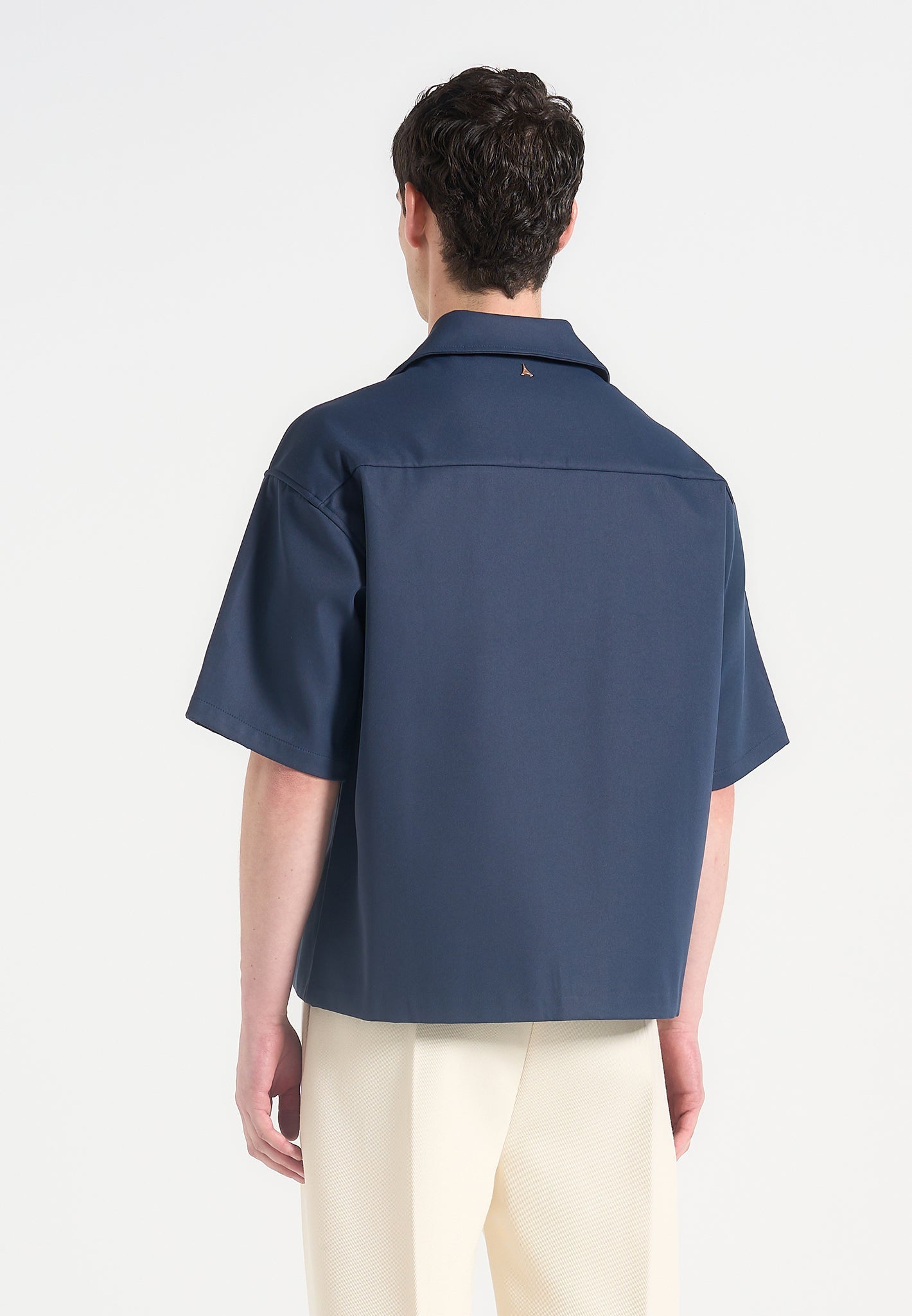 stephane-a-girl-with-a-pearl-earring-boxy-shirt-indigo
