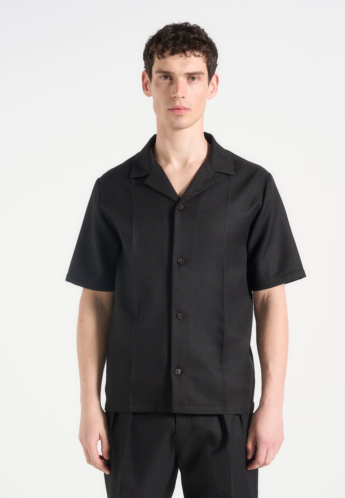 F⁠elix - Tailored Shirt With Crease - Black