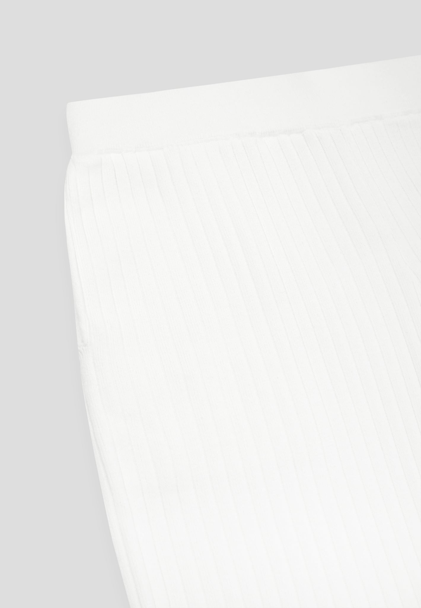 ribbed-shorts-cream