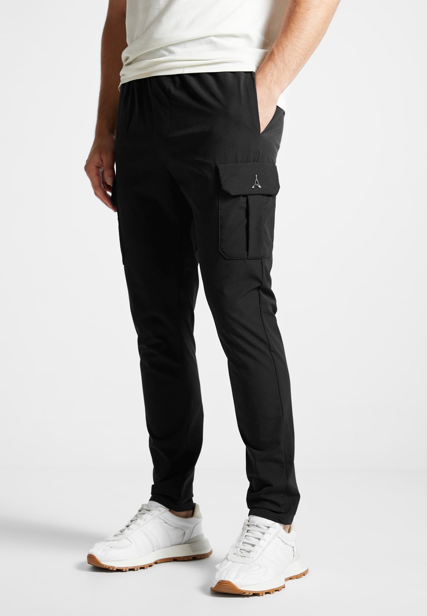 technical-cargo-pants-black-2