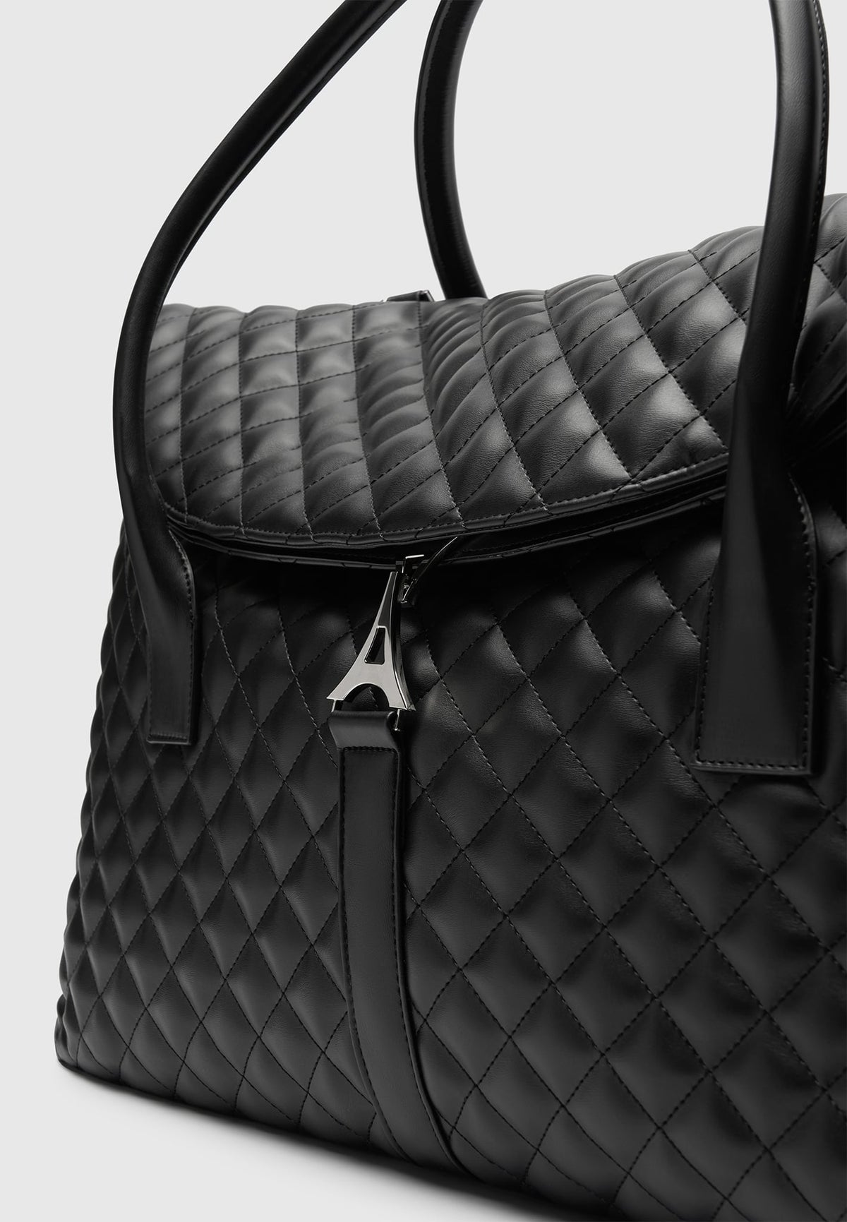 leather-diamond-quilted-travel-bag-black