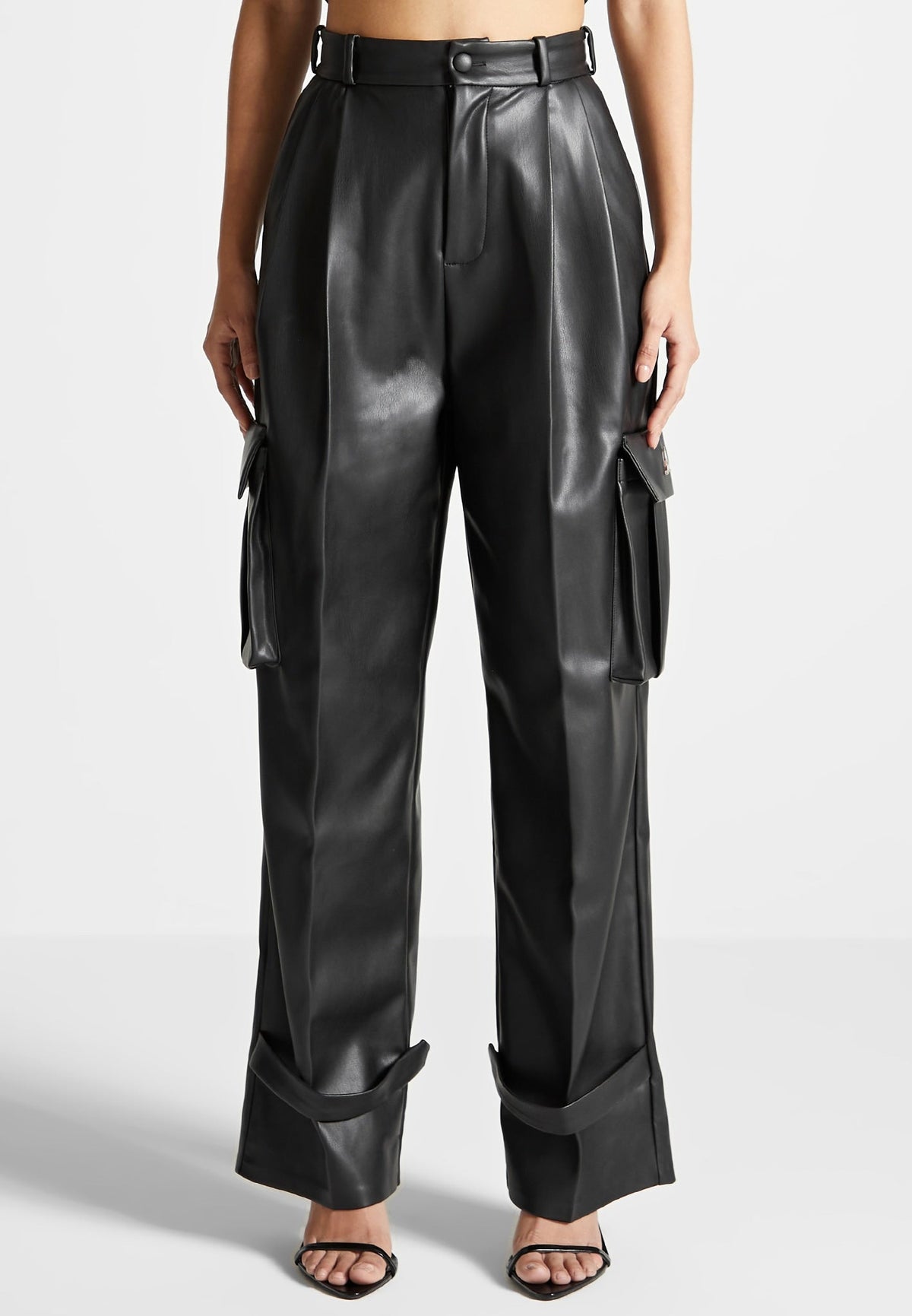 D⁠anielle - Leather Pleated Cargo Pants - Black