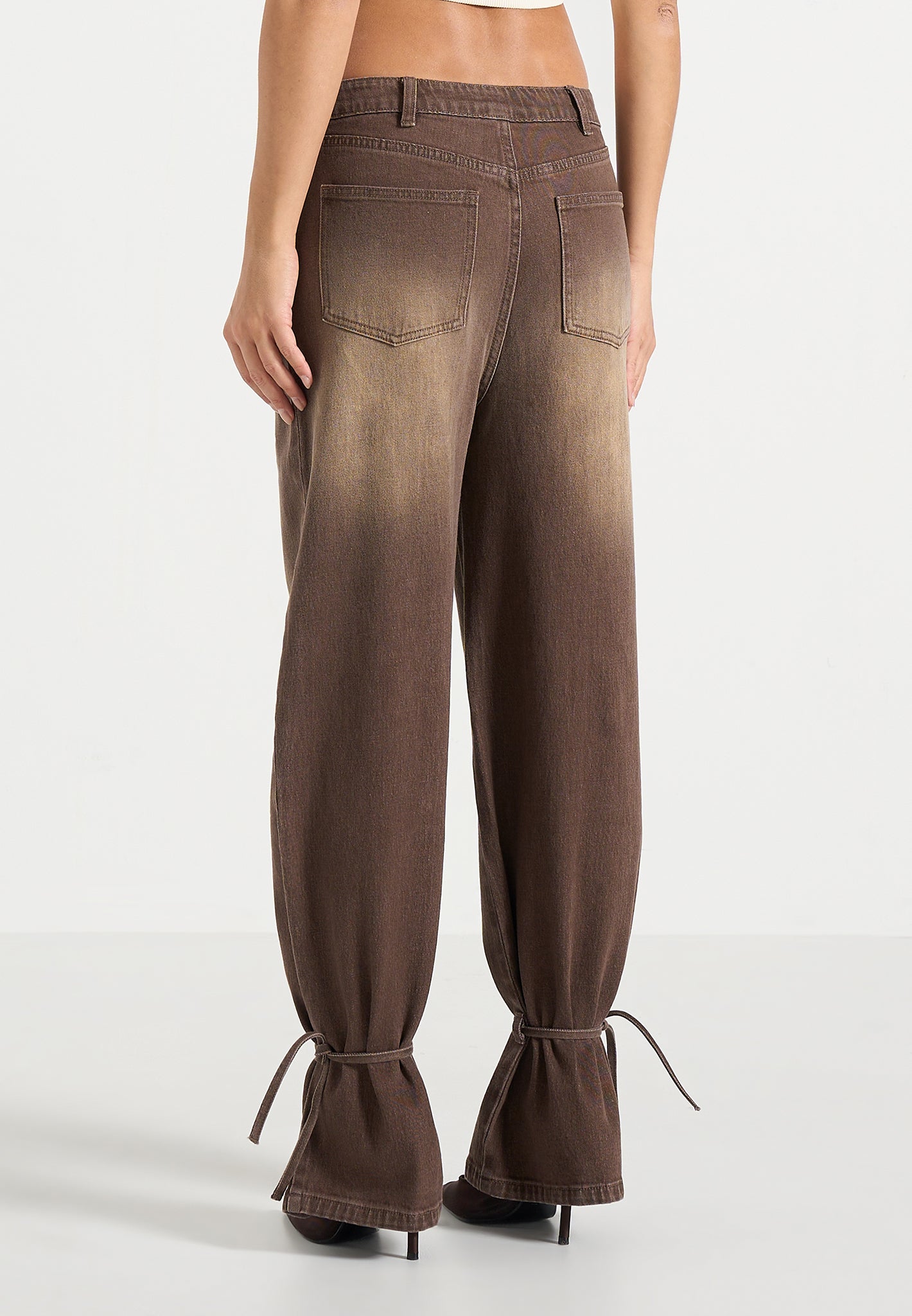 Faye - Wide Mid Rise Jeans With Tie Waist - Brown