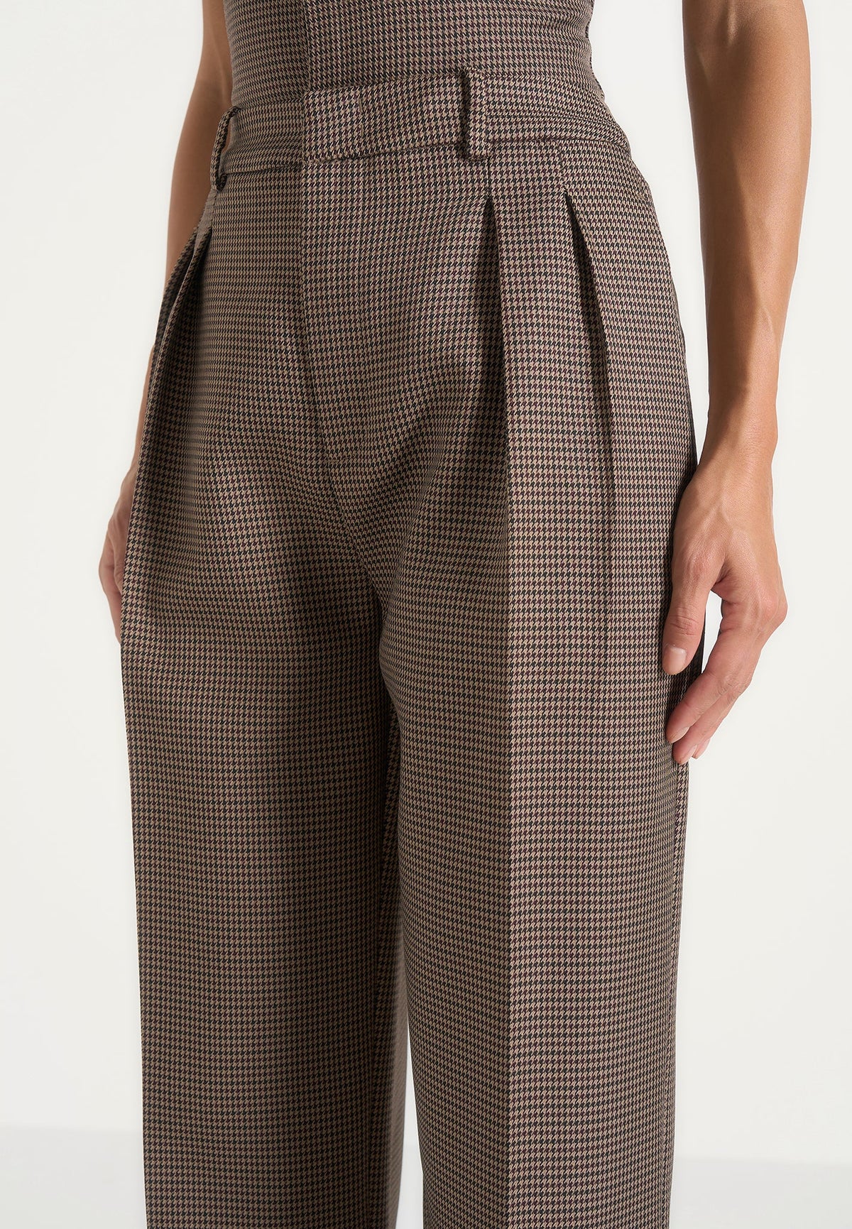 Julie - Houndstooth Twin Pleat Pants - Brown