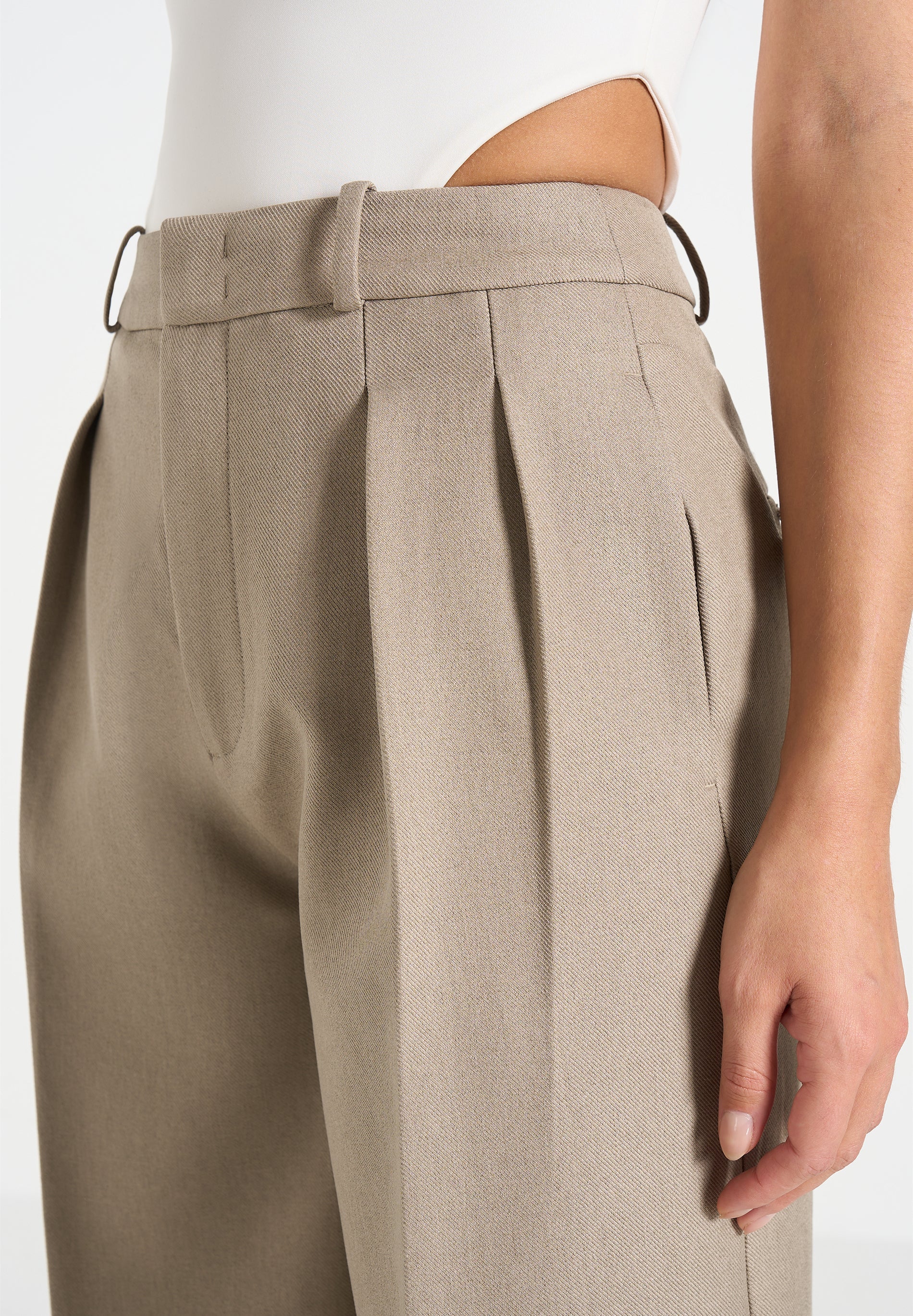 Lorette - Double Pleat Tailored Shorts - Beige