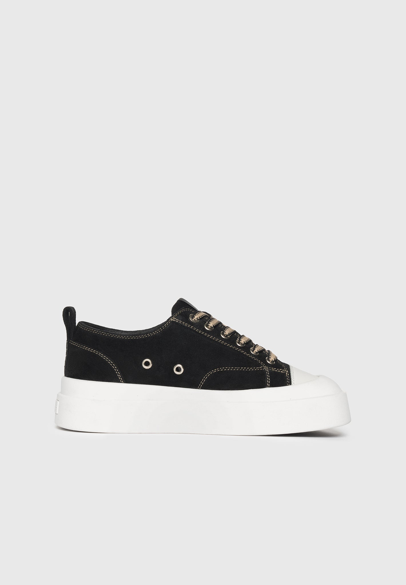Women's Vienna - Suede Contrast Stitch Sneaker - Black