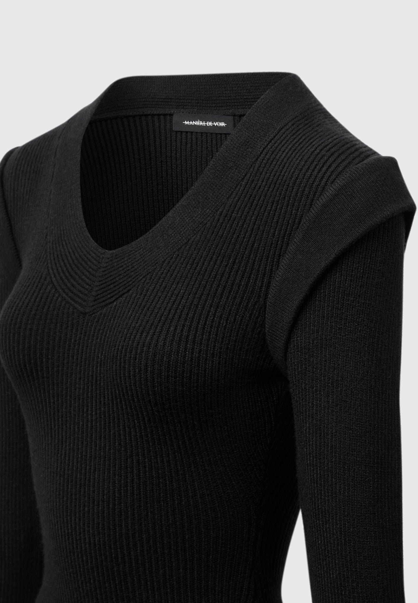 wide-shoulder-knitted-contour-mini-dress-black