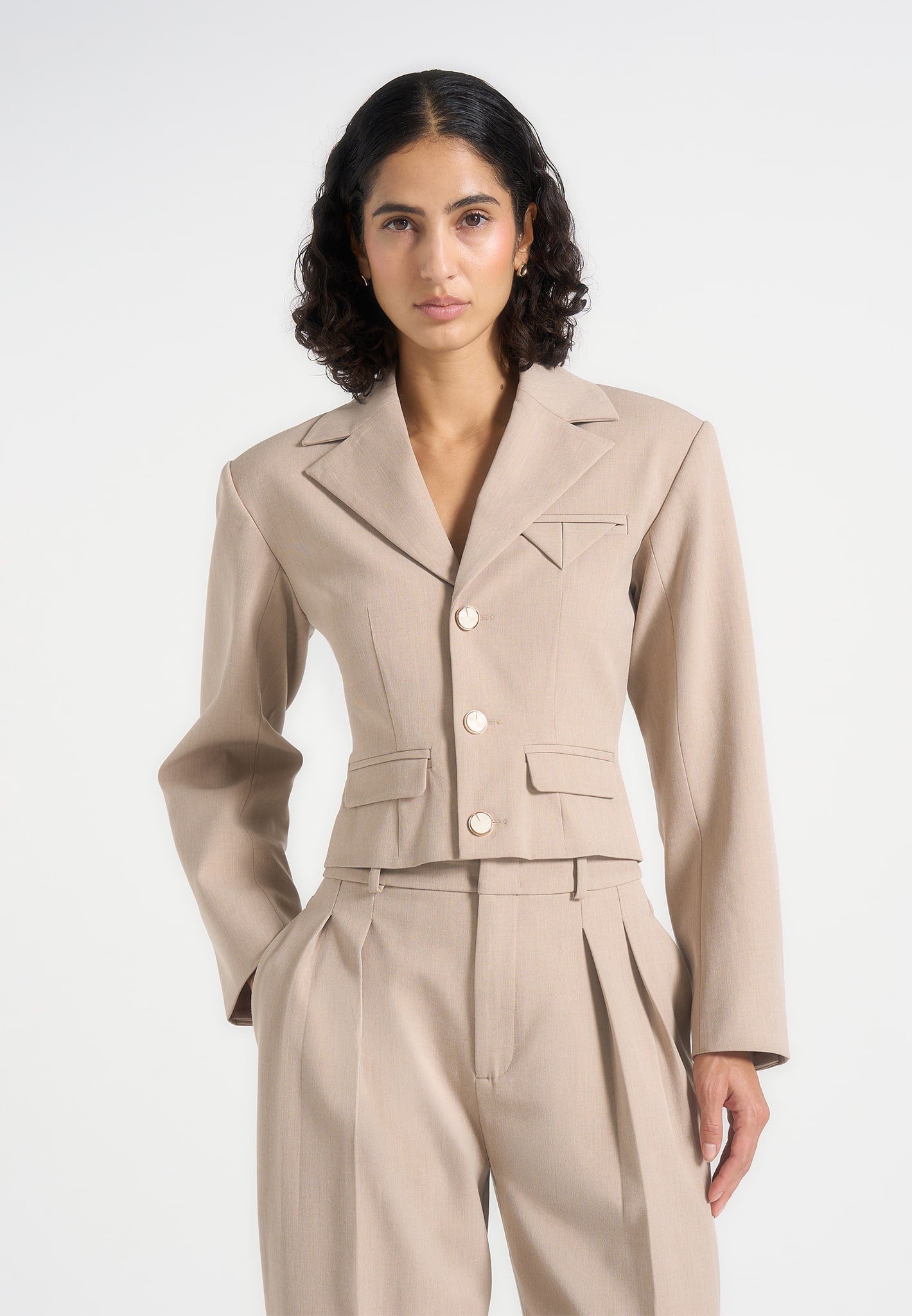 Prisca - Tailored Cropped Blazer - Beige 